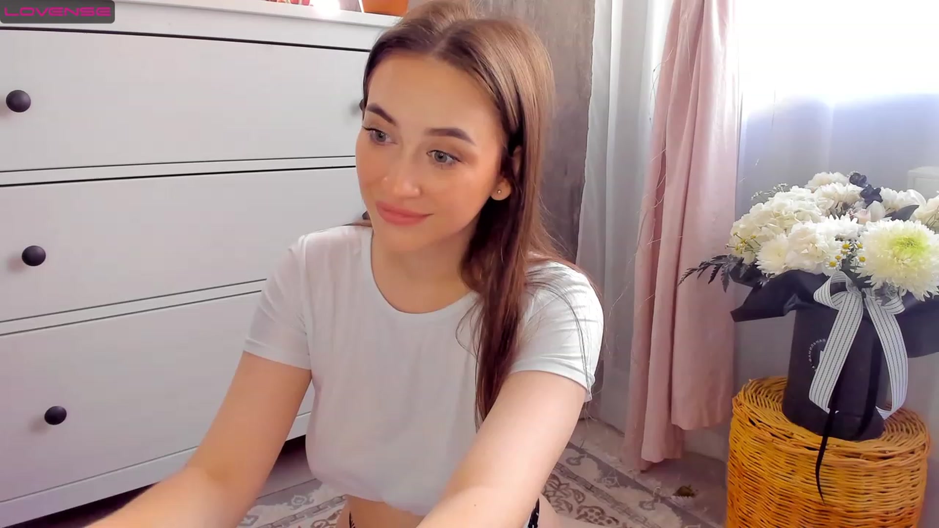 Gallery image thumbnail from Lanna_Rhoades's myfreecams stream on, 07/06/2023, 12:25 image 8 of 20