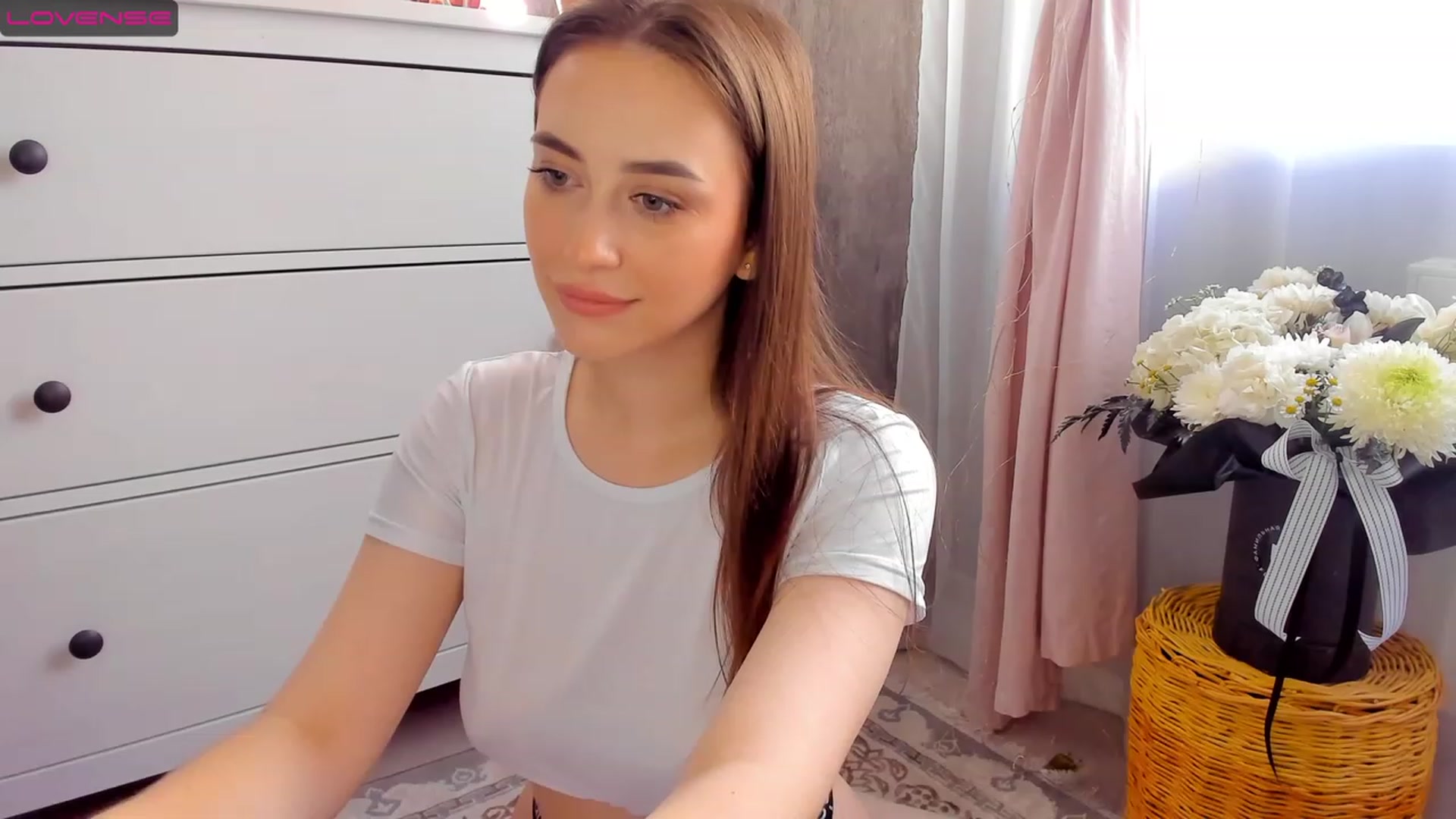 Gallery image thumbnail from Lanna_Rhoades's myfreecams stream on, 07/06/2023, 12:25 image 2 of 20