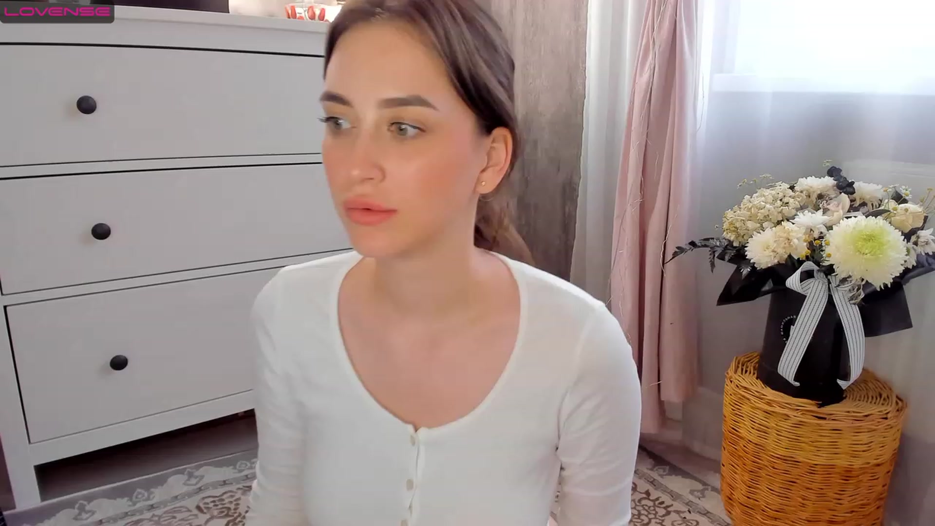 Gallery image thumbnail from Lanna_Rhoades's myfreecams stream on, 07/10/2023, 14:52 image 5 of 20