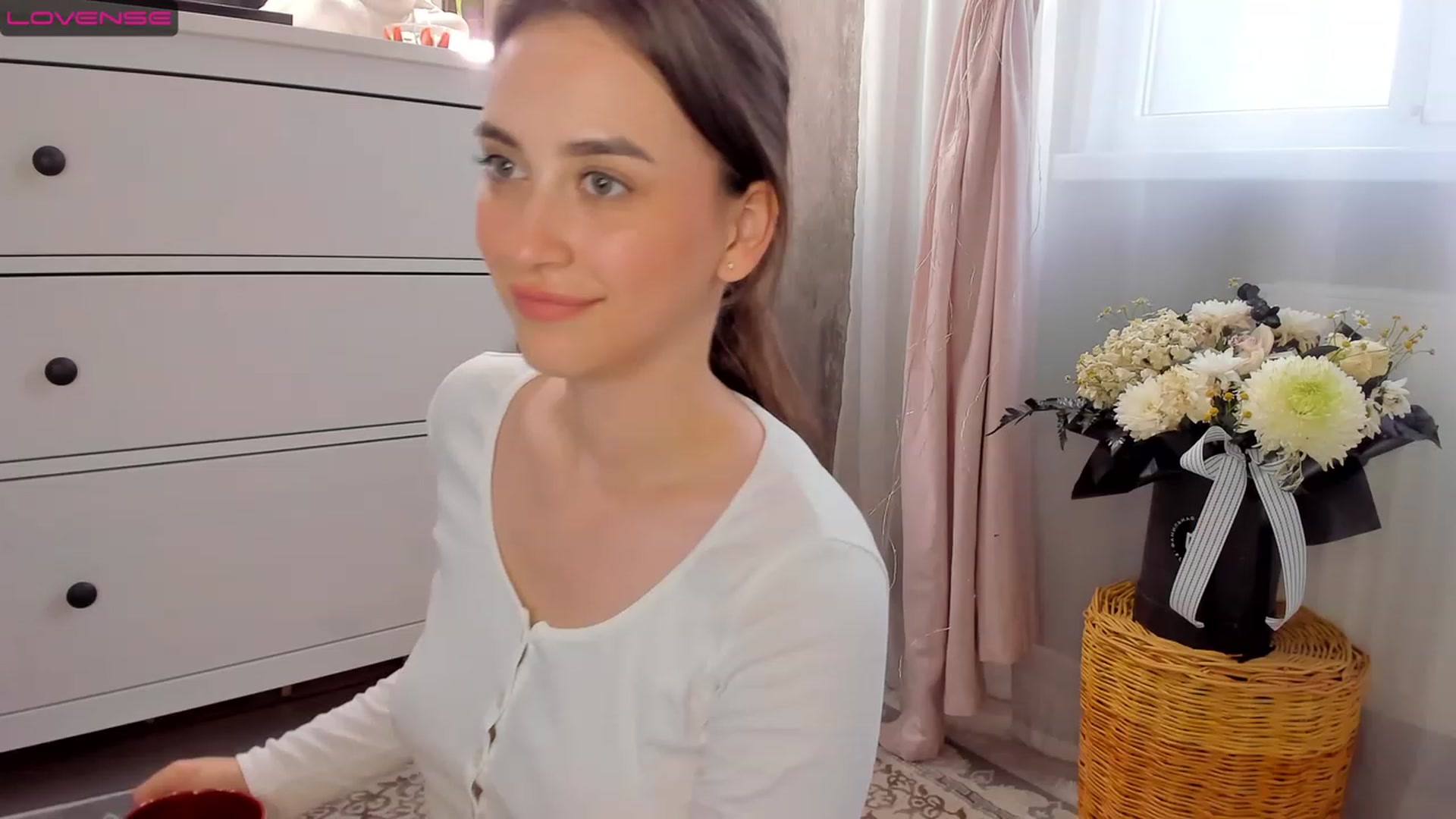 Gallery image thumbnail from Lanna_Rhoades's myfreecams stream on, 07/10/2023, 15:54 image 14 of 20