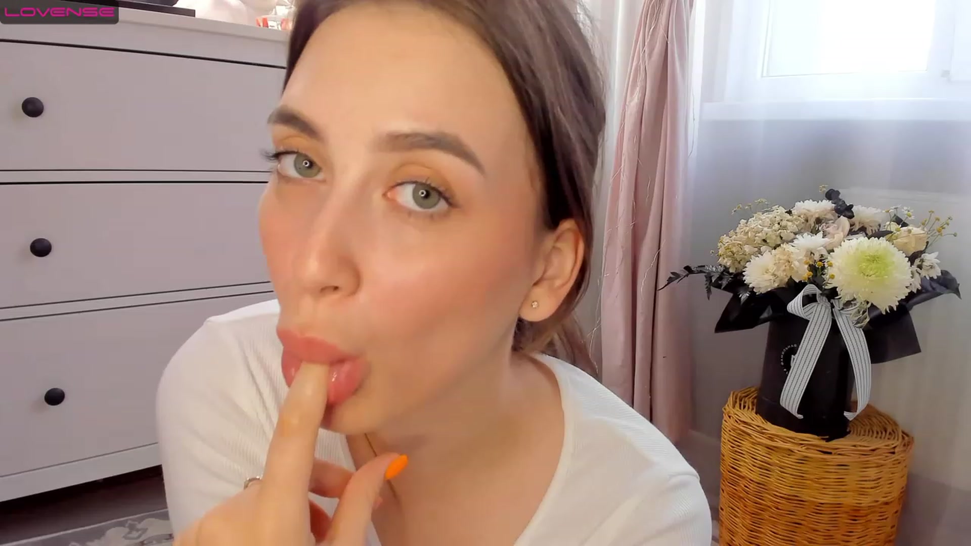 Gallery image thumbnail from Lanna_Rhoades's myfreecams stream on, 07/10/2023, 15:54 image 12 of 20
