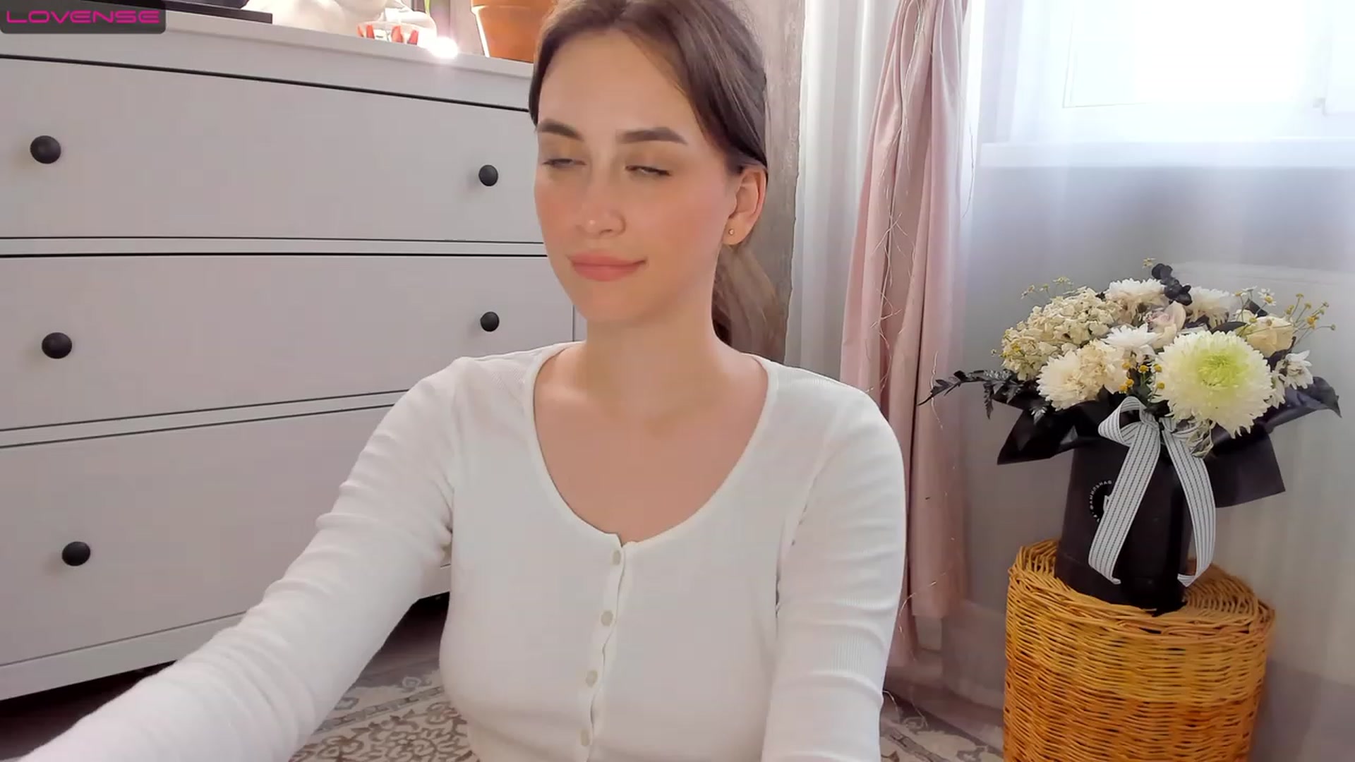 Gallery image thumbnail from Lanna_Rhoades's myfreecams stream on, 07/10/2023, 15:54 image 2 of 20