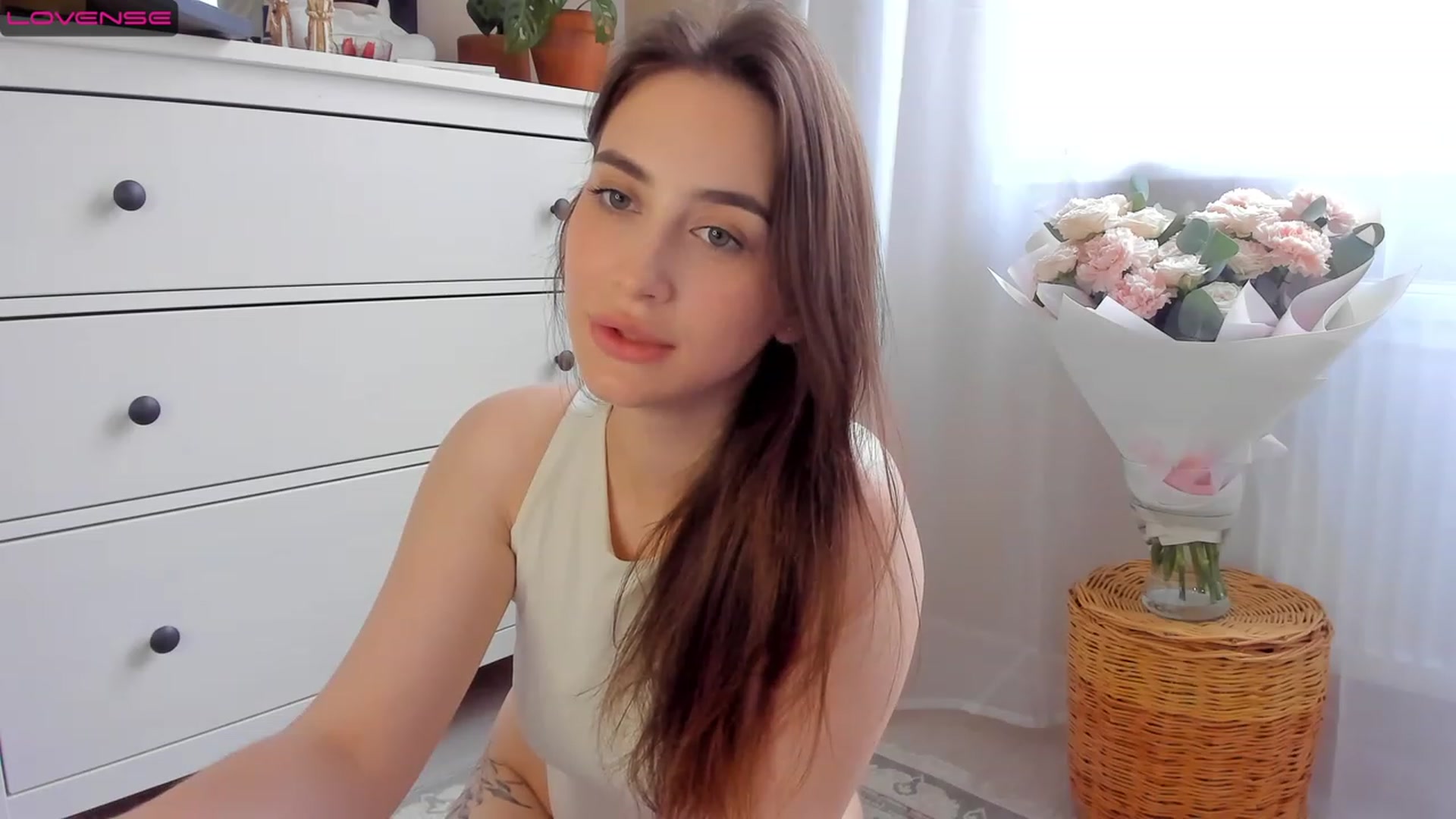 Gallery image thumbnail from Lanna_Rhoades's myfreecams stream on, 07/14/2023, 14:15 image 17 of 20