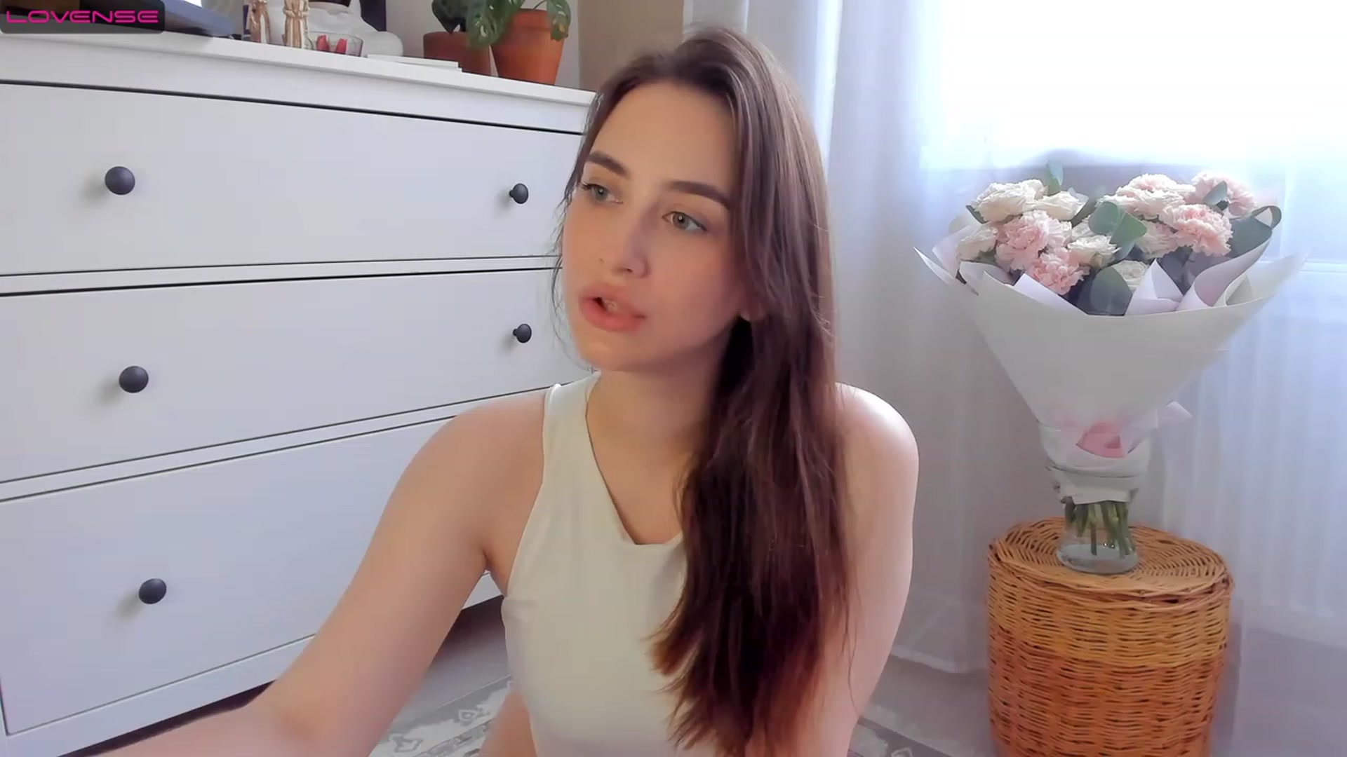 Gallery image thumbnail from Lanna_Rhoades's myfreecams stream on, 07/14/2023, 14:15 image 12 of 20
