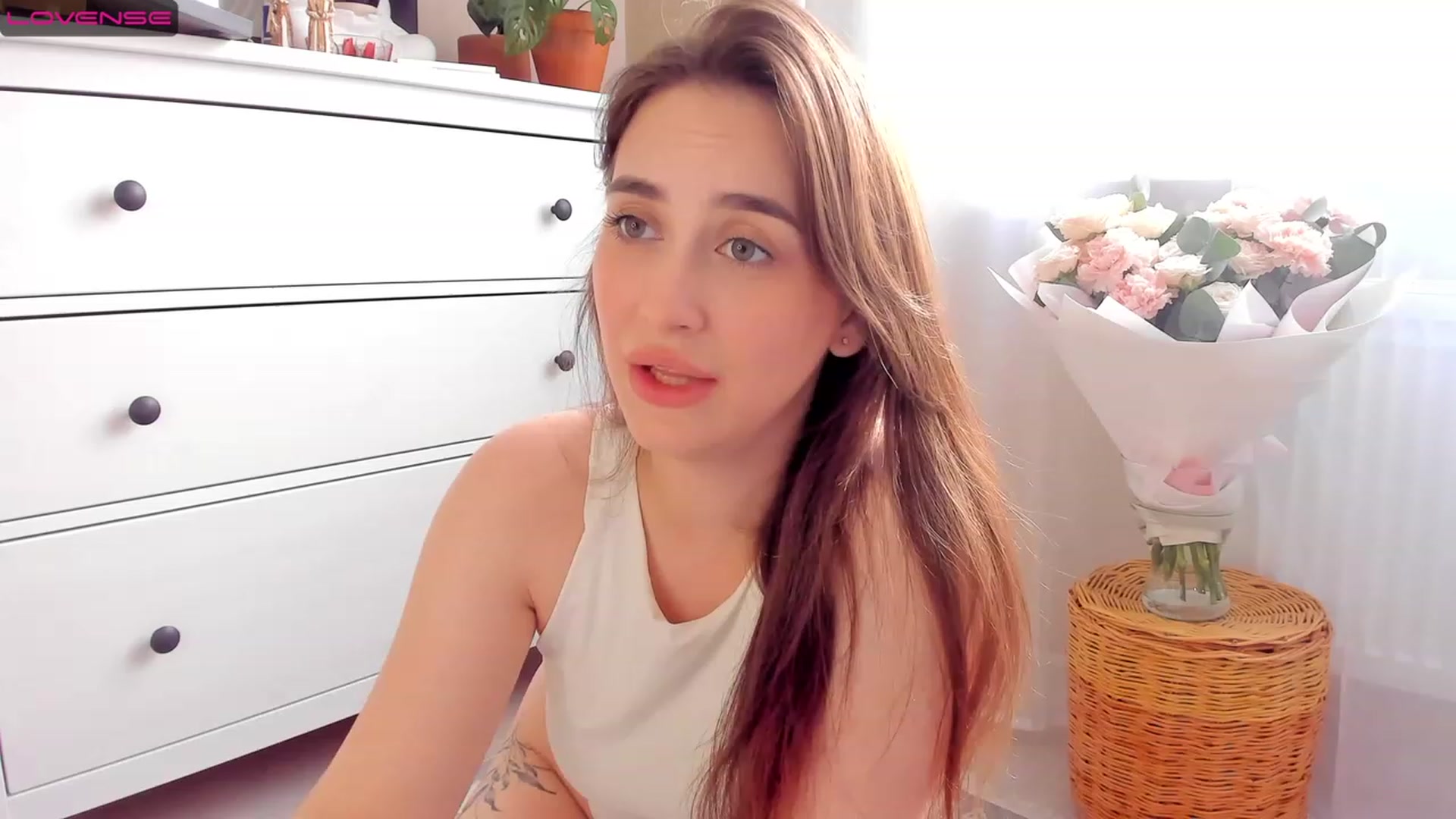 Gallery image thumbnail from Lanna_Rhoades's myfreecams stream on, 07/14/2023, 14:15 image 2 of 20