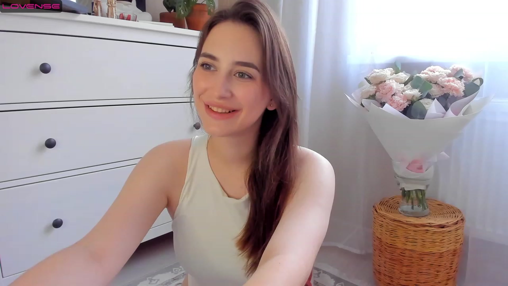 Gallery image thumbnail from Lanna_Rhoades's myfreecams stream on, 07/14/2023, 14:15 image 11 of 20