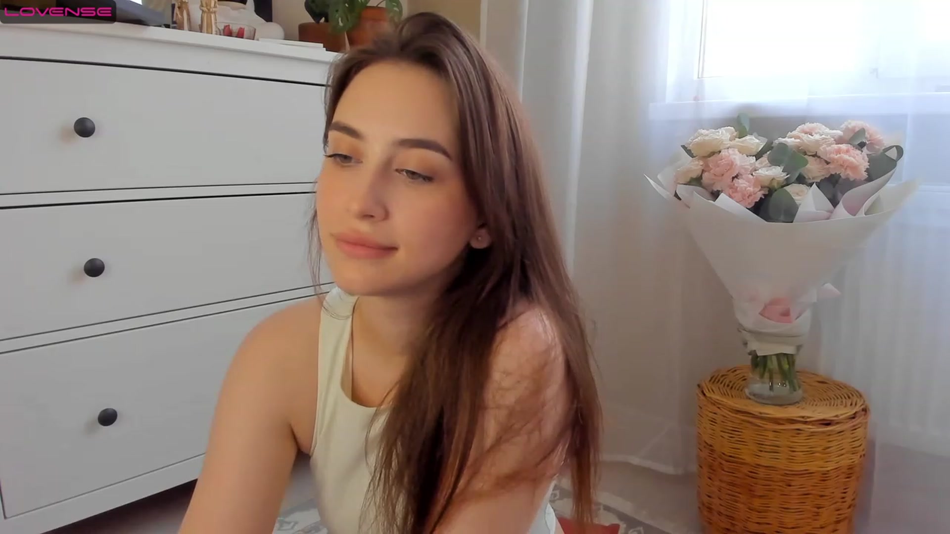 Gallery image thumbnail from Lanna_Rhoades's myfreecams stream on, 07/14/2023, 14:15 image 20 of 20
