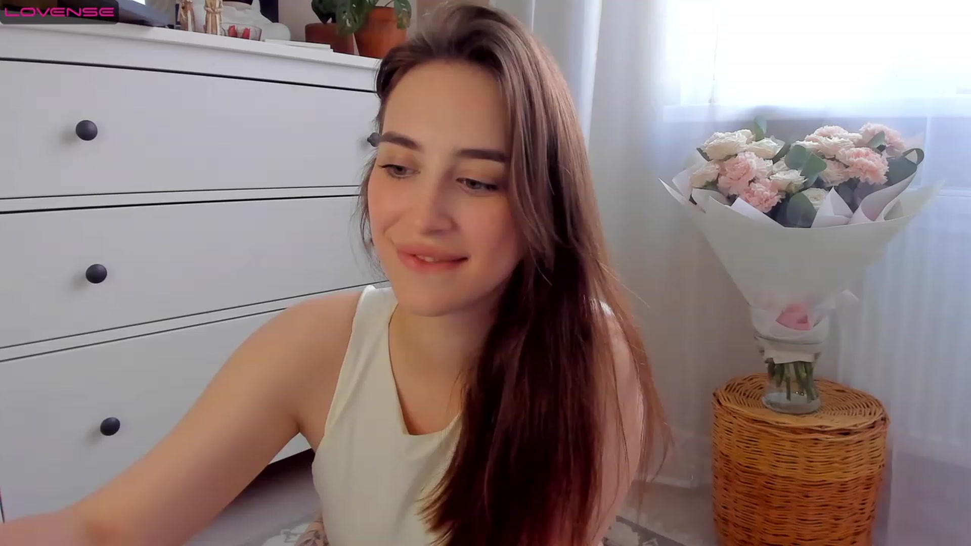 Gallery image thumbnail from Lanna_Rhoades's myfreecams stream on, 07/14/2023, 14:15 image 7 of 20