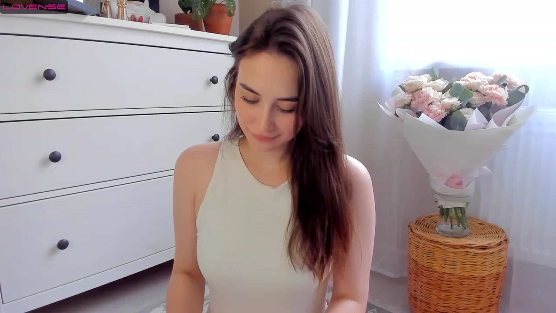 Gallery image thumbnail from Lanna_Rhoades's myfreecams stream on, 07/14/2023, 14:15 image 15 of 20