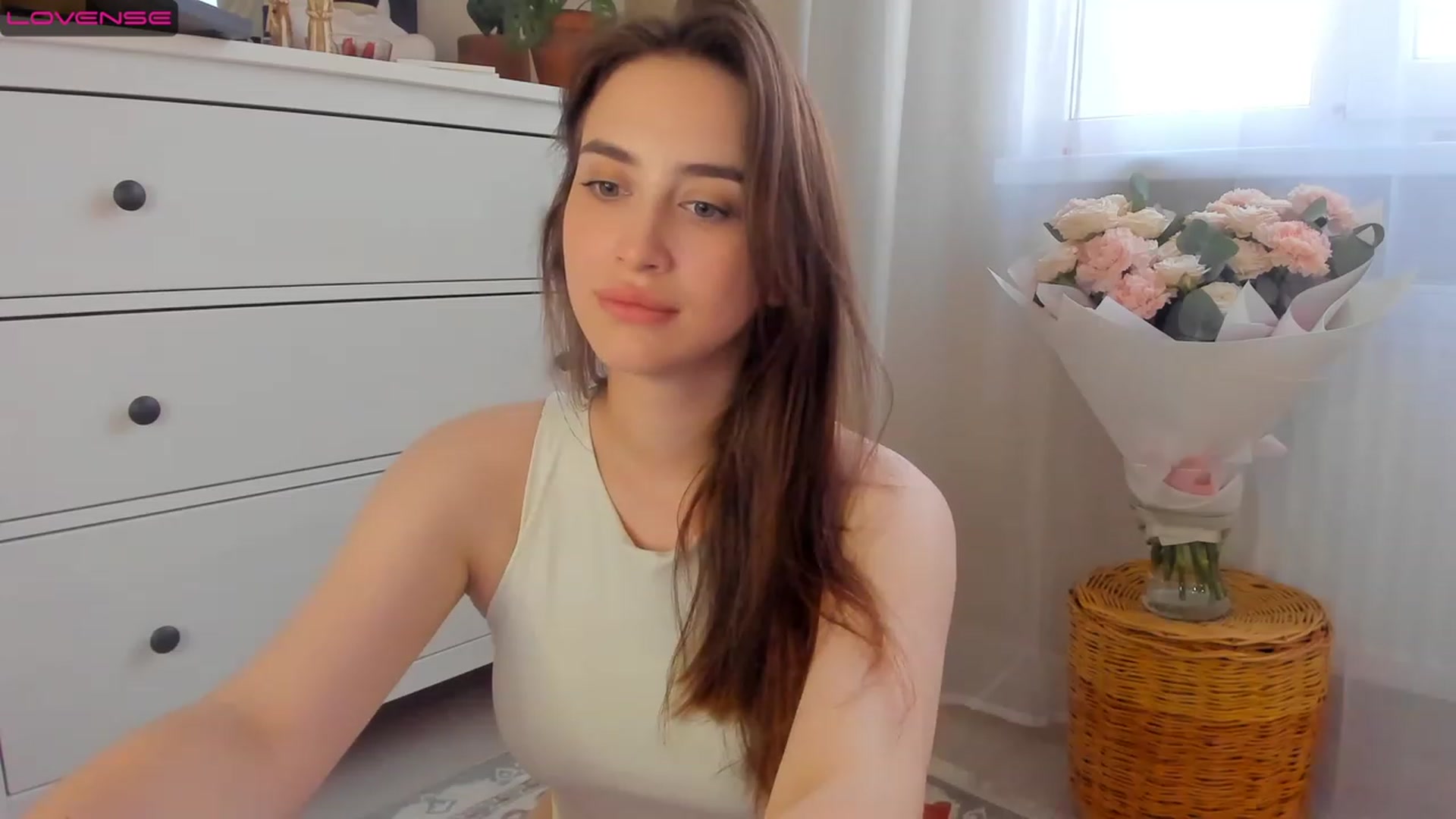 Gallery image thumbnail from Lanna_Rhoades's myfreecams stream on, 07/14/2023, 14:24 image 13 of 20