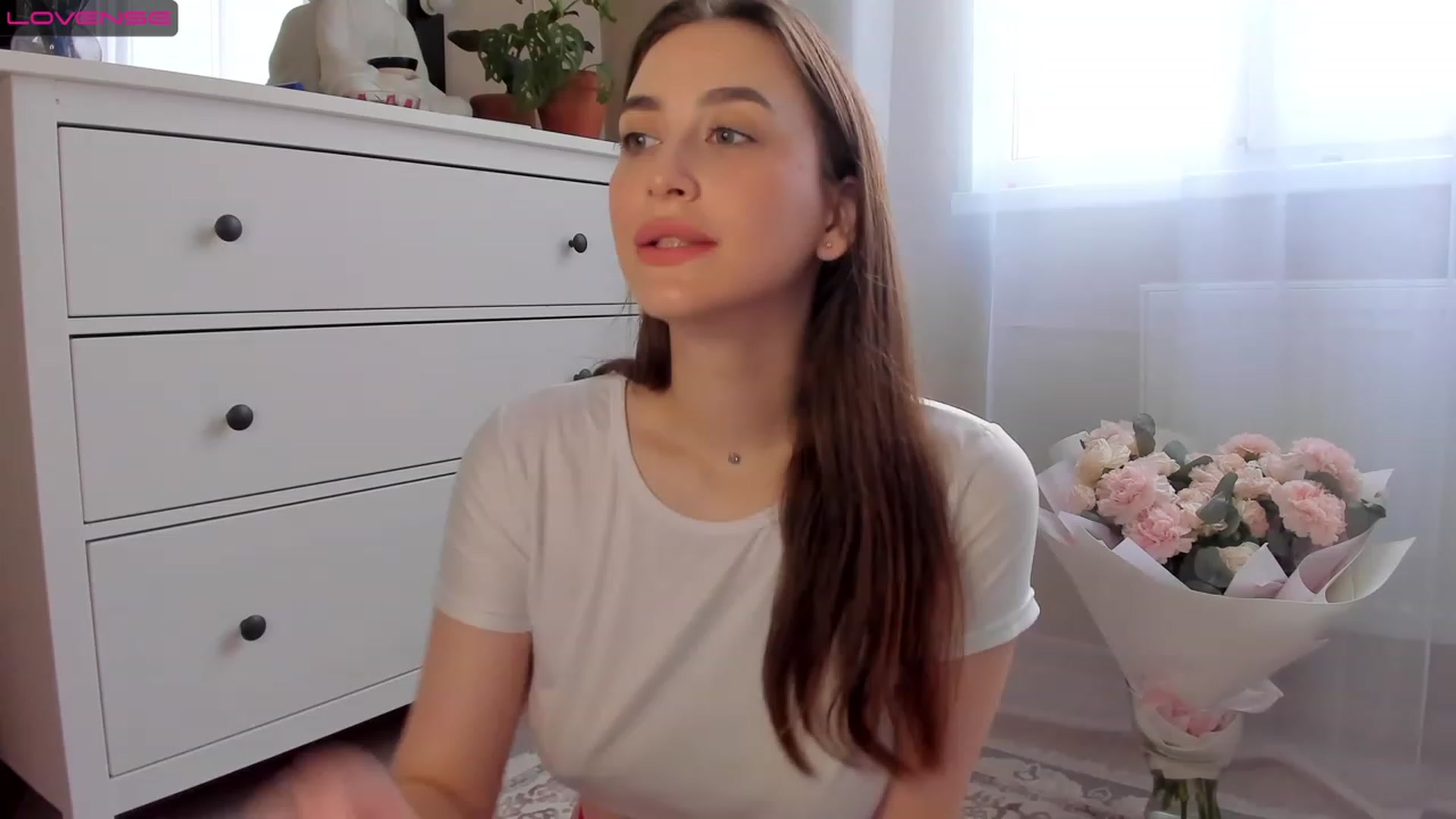 Gallery image thumbnail from Lanna_Rhoades's myfreecams stream on, 07/17/2023, 12:30 image 1 of 20
