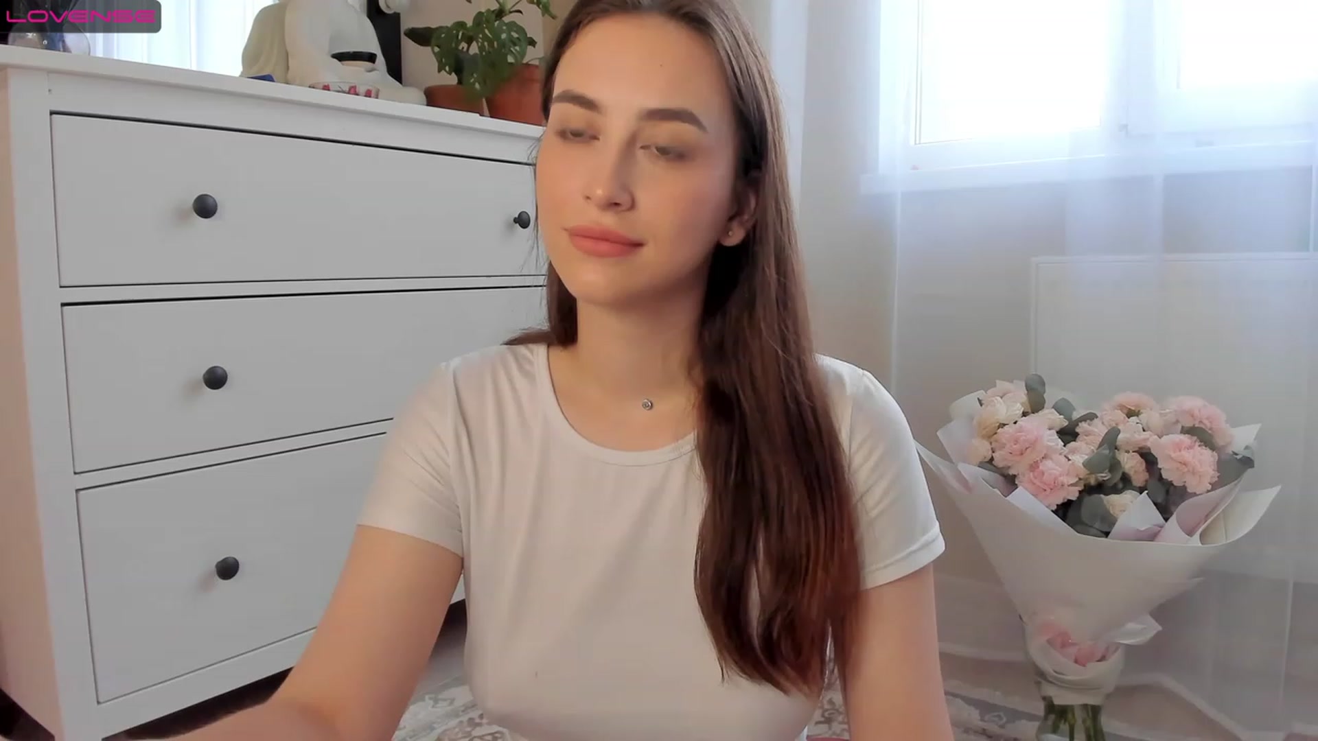 Gallery image thumbnail from Lanna_Rhoades's myfreecams stream on, 07/17/2023, 12:30 image 11 of 20