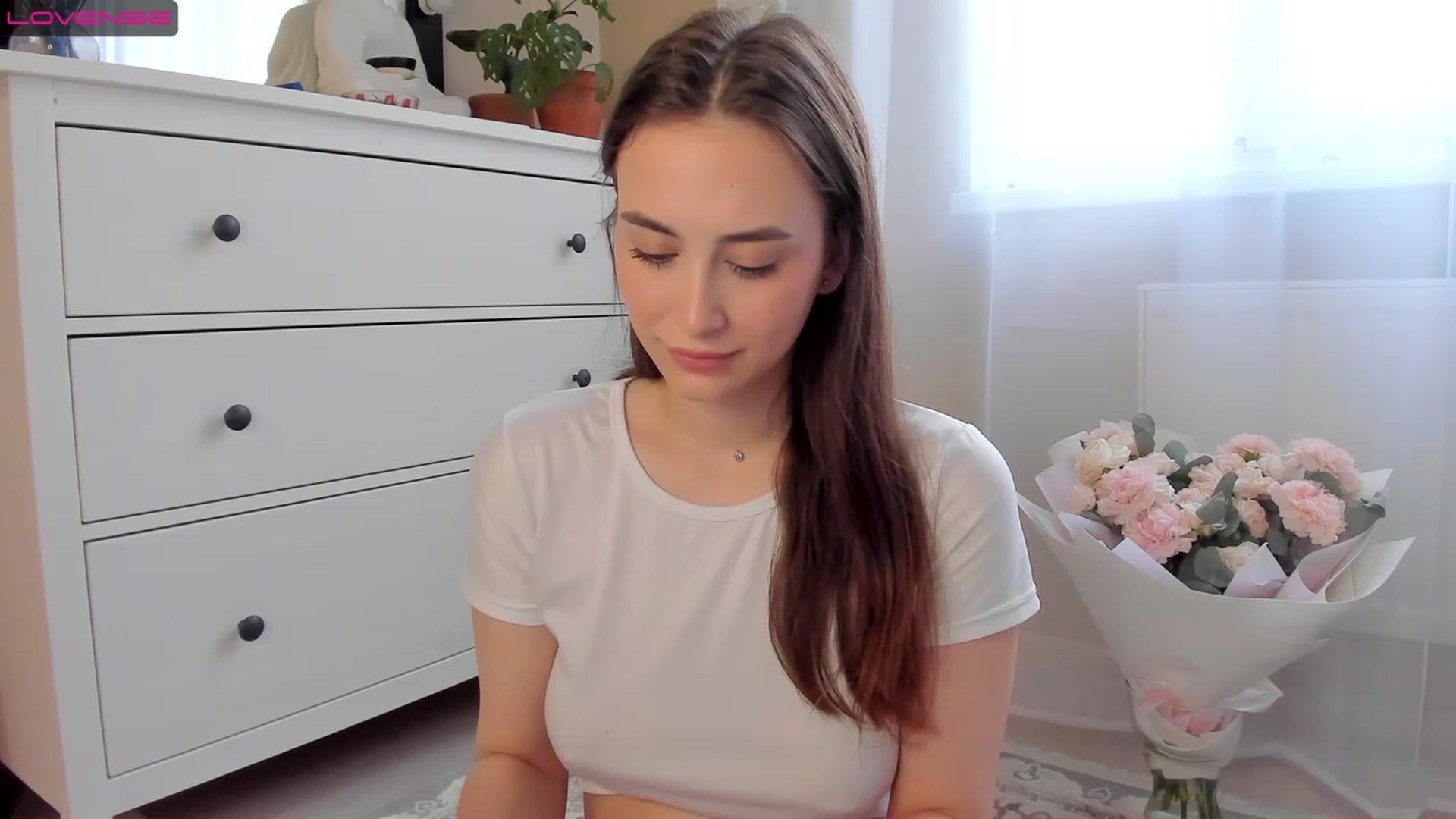 Gallery image thumbnail from Lanna_Rhoades's myfreecams stream on, 07/17/2023, 12:30 image 5 of 20
