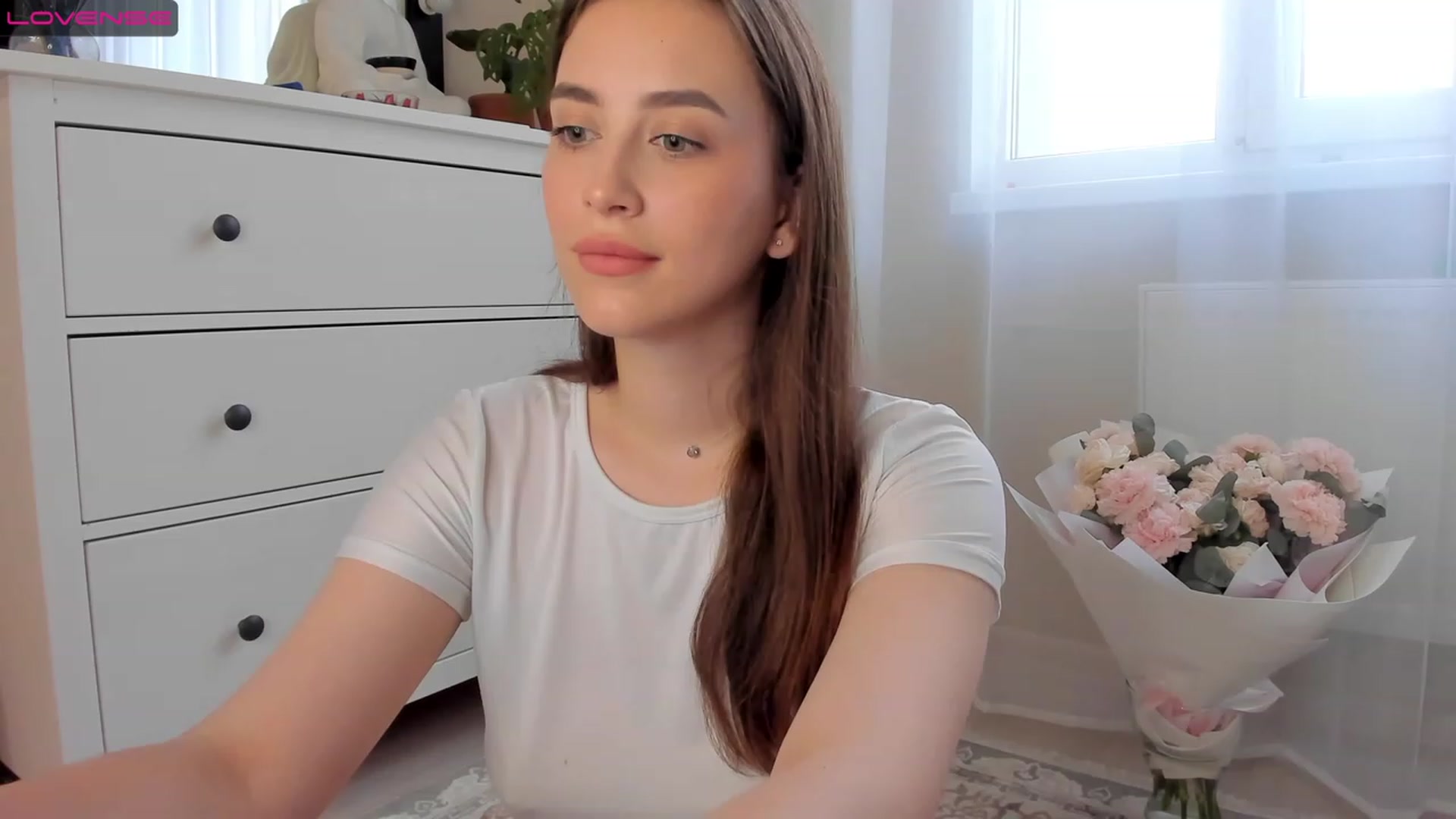 Gallery image thumbnail from Lanna_Rhoades's myfreecams stream on, 07/17/2023, 12:30 image 13 of 20