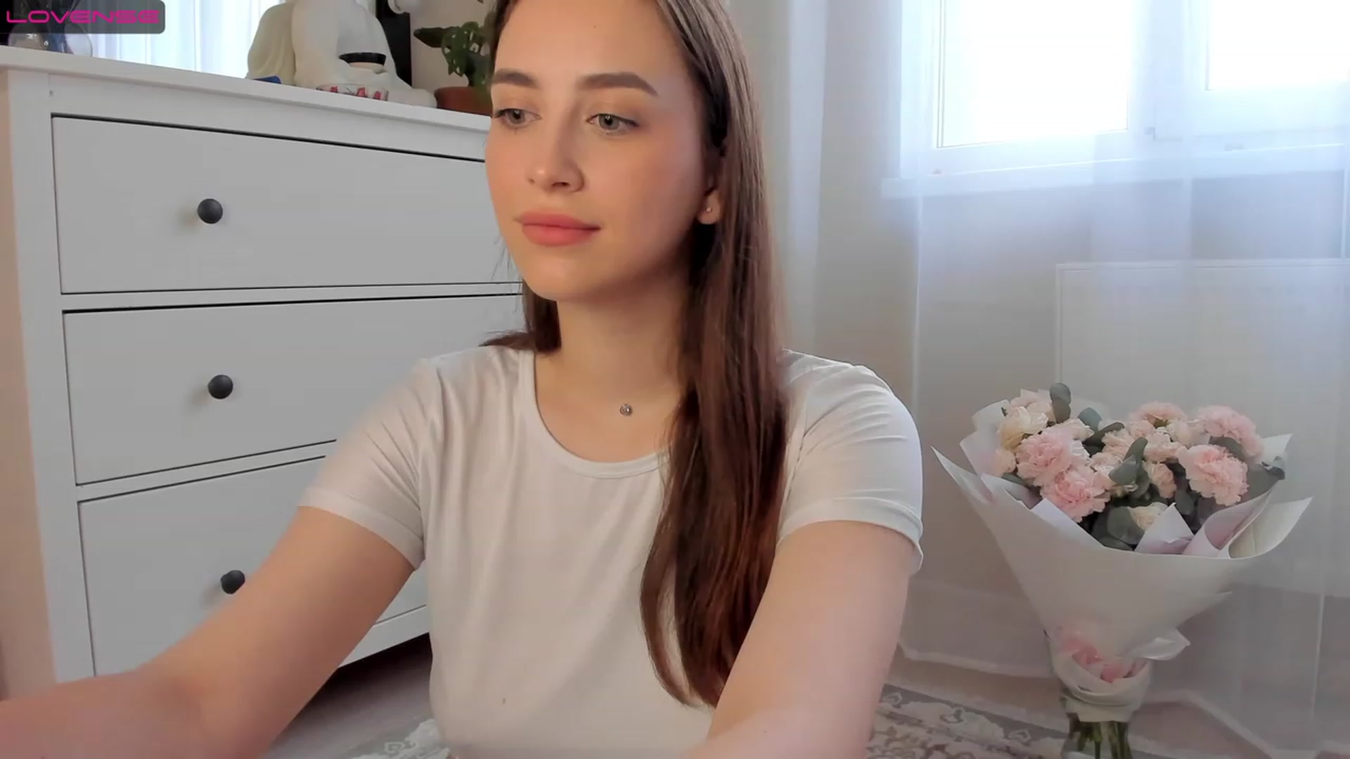 Gallery image thumbnail from Lanna_Rhoades's myfreecams stream on, 07/17/2023, 12:30 image 16 of 20