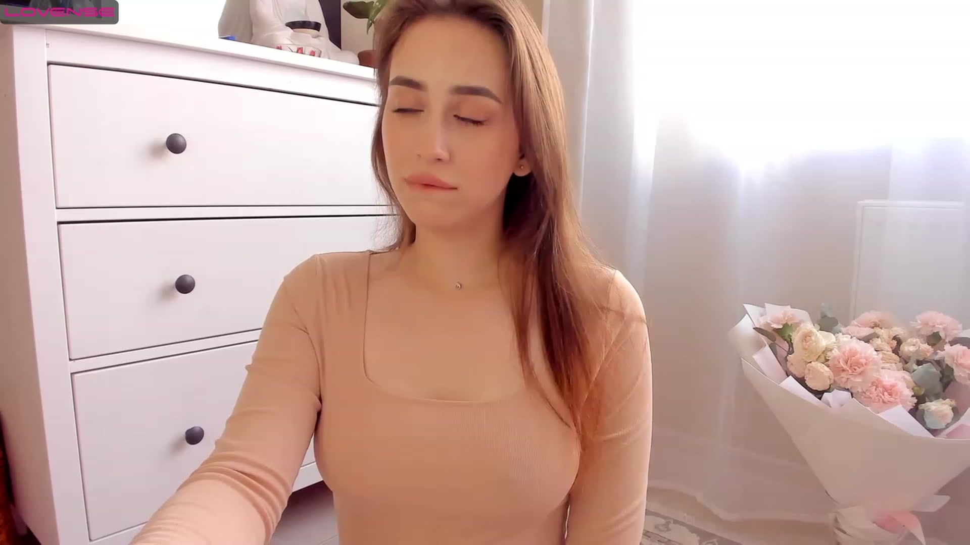 Gallery image thumbnail from Lanna_Rhoades's myfreecams stream on, 07/18/2023, 11:54 image 8 of 20