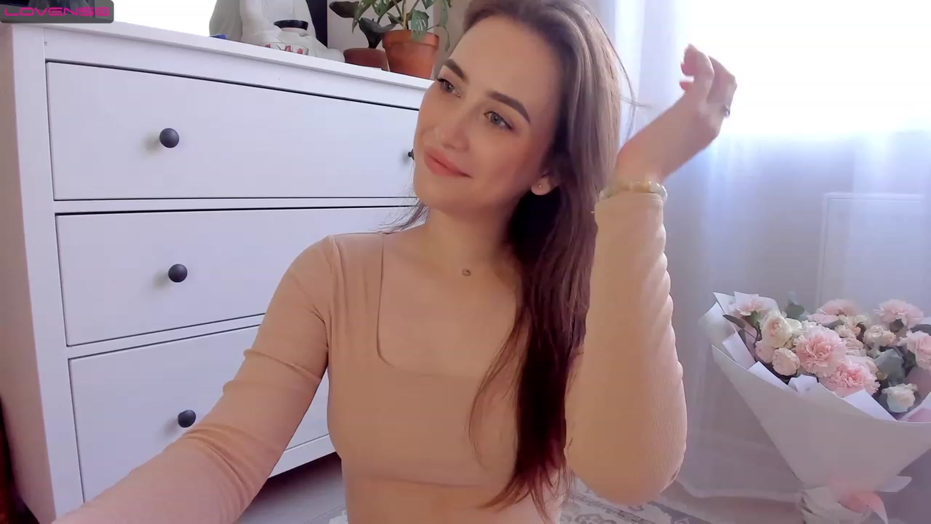 Gallery image thumbnail from Lanna_Rhoades's myfreecams stream on, 07/18/2023, 11:54 image 2 of 20