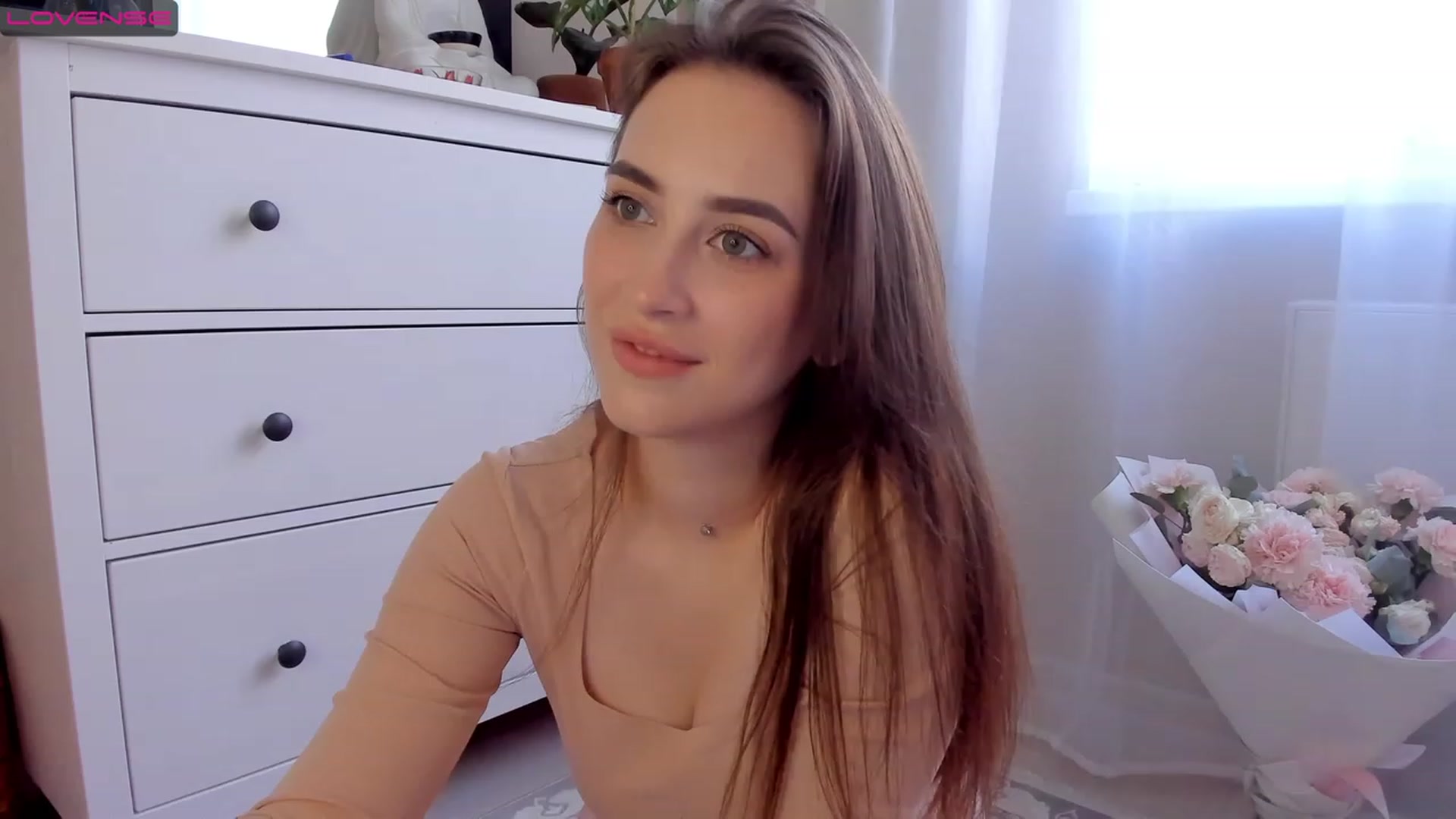 Gallery image thumbnail from Lanna_Rhoades's myfreecams stream on, 07/18/2023, 13:43 image 3 of 20