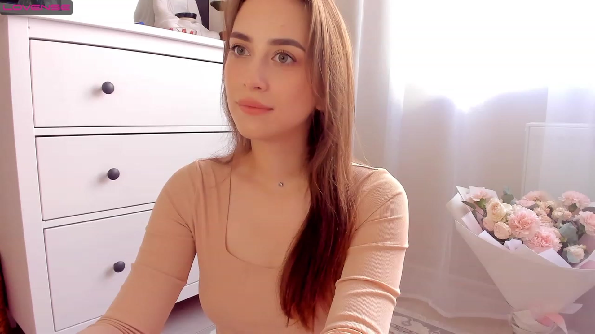 Gallery image thumbnail from Lanna_Rhoades's myfreecams stream on, 07/18/2023, 13:43 image 8 of 20