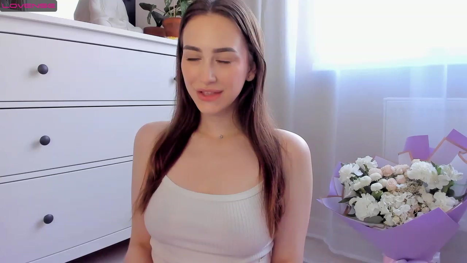 Gallery image thumbnail from Lanna_Rhoades's myfreecams stream on, 07/29/2023, 11:58 image 17 of 20