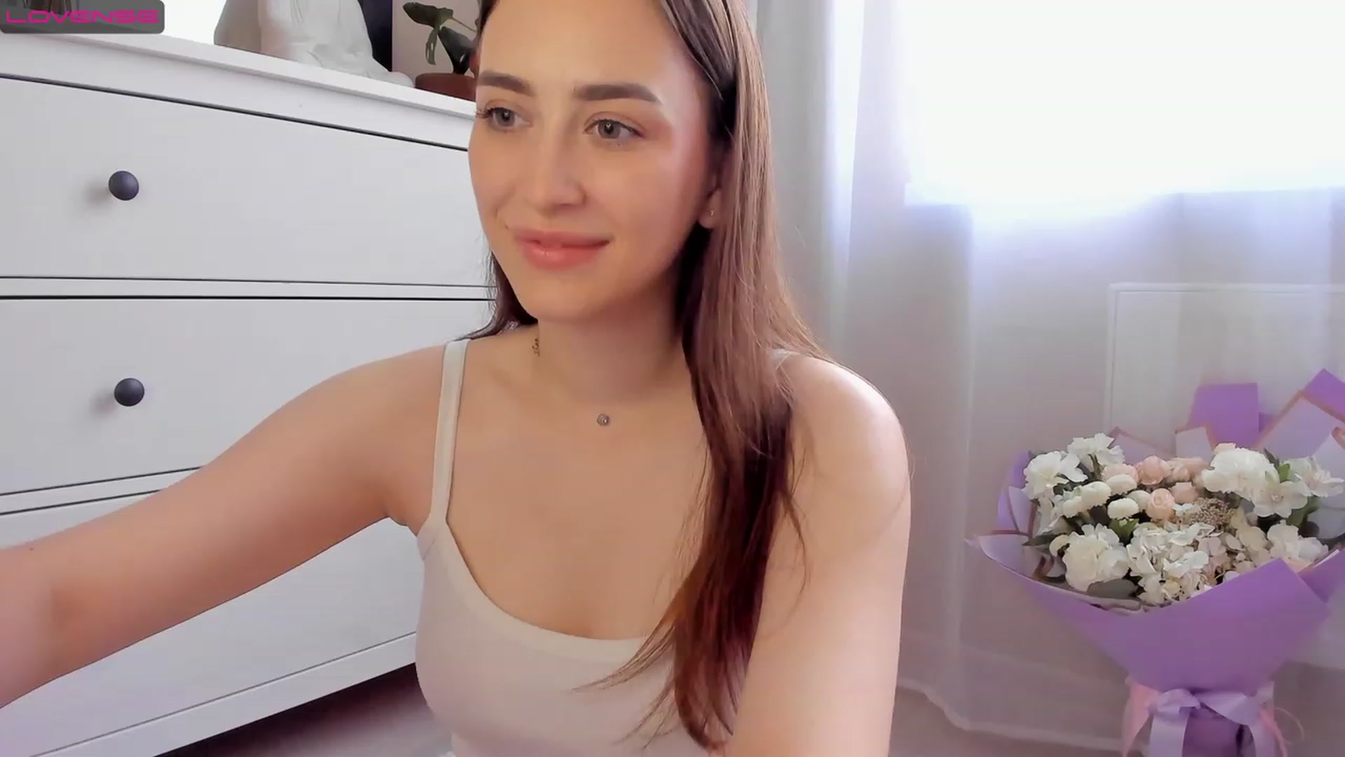 Gallery image thumbnail from Lanna_Rhoades's myfreecams stream on, 07/29/2023, 14:31 image 2 of 20