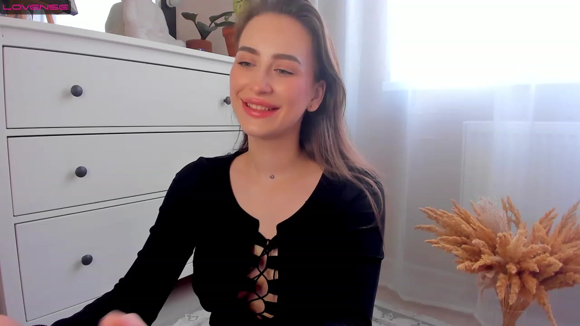 Gallery image thumbnail from Lanna_Rhoades's myfreecams stream on, 08/01/2023, 10:49 image 20 of 20