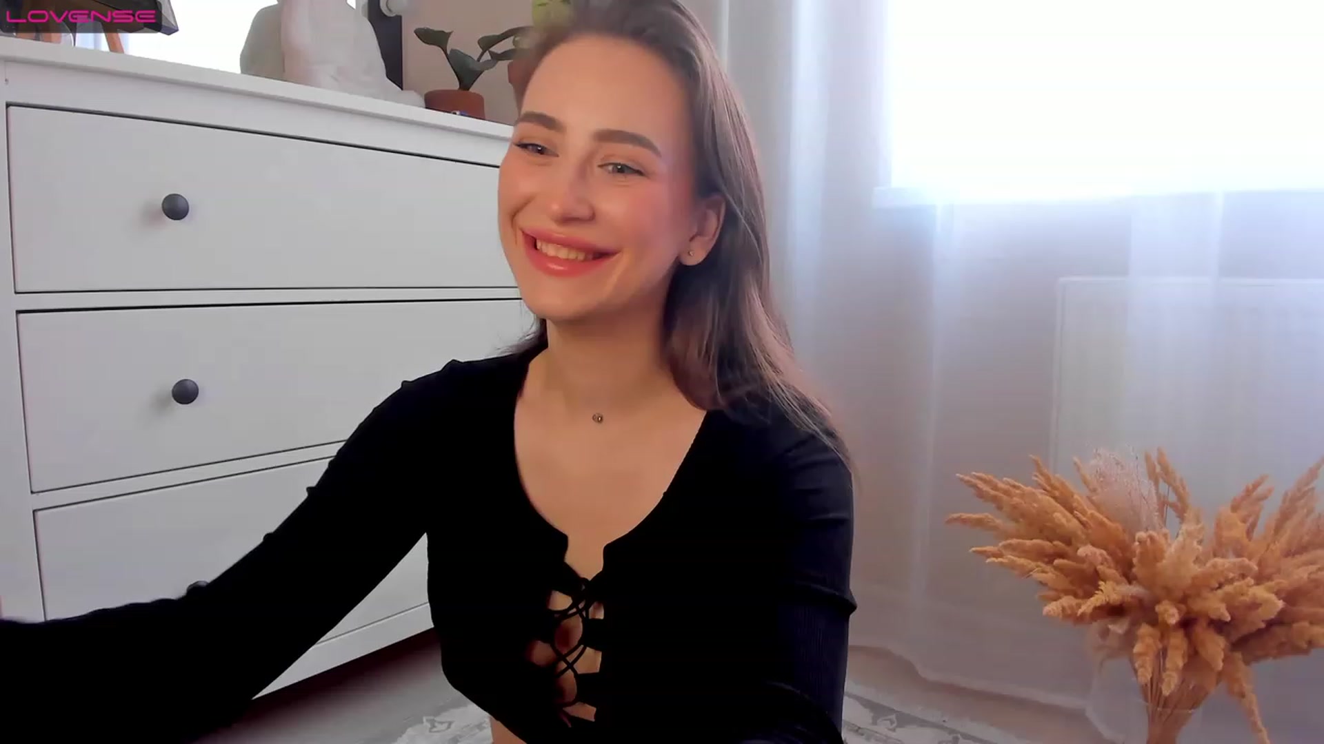 Gallery image thumbnail from Lanna_Rhoades's myfreecams stream on, 08/01/2023, 10:49 image 17 of 20