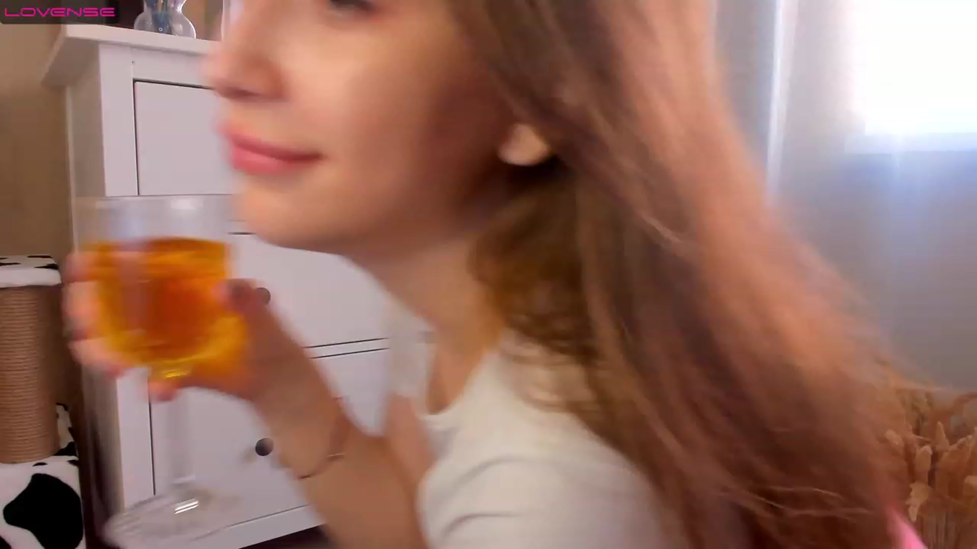 Gallery image thumbnail from Lanna_Rhoades's myfreecams stream on, 08/05/2023, 15:10 image 11 of 20