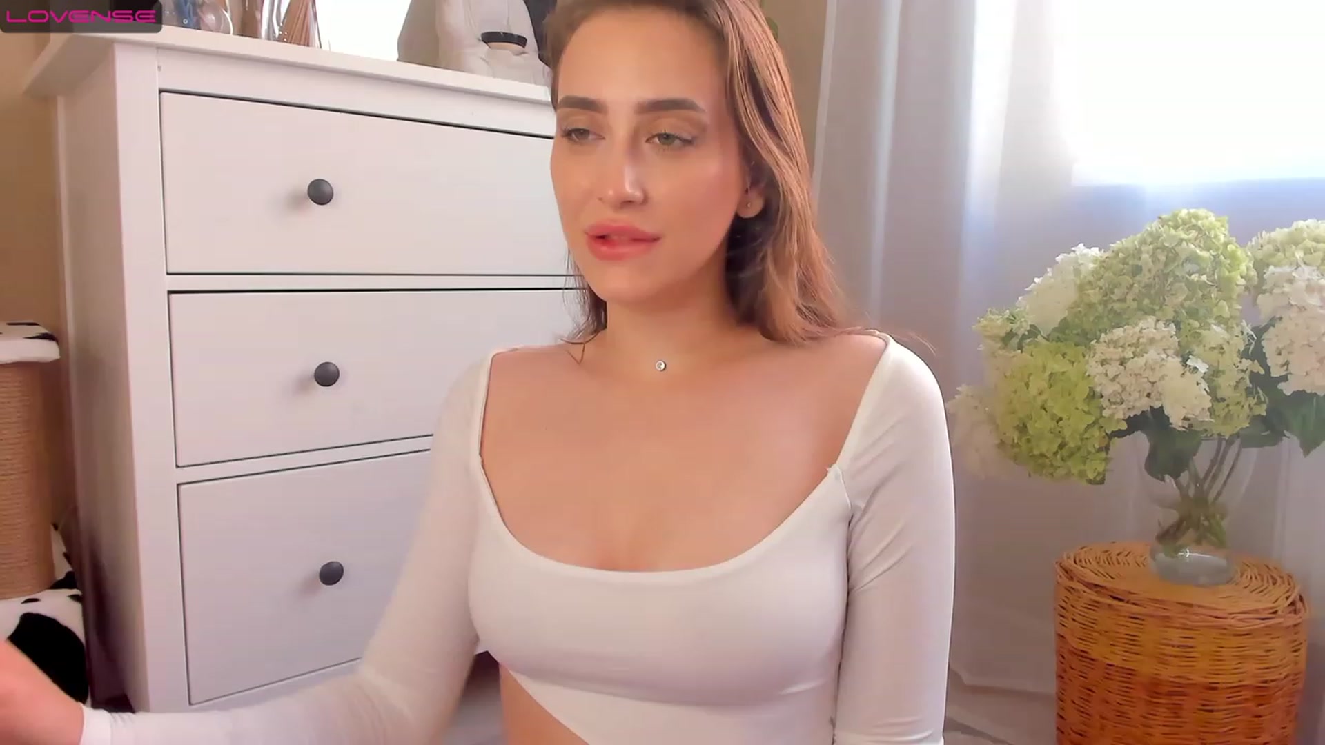 Gallery image thumbnail from Lanna_Rhoades's myfreecams stream on, 08/06/2023, 15:07 image 19 of 20