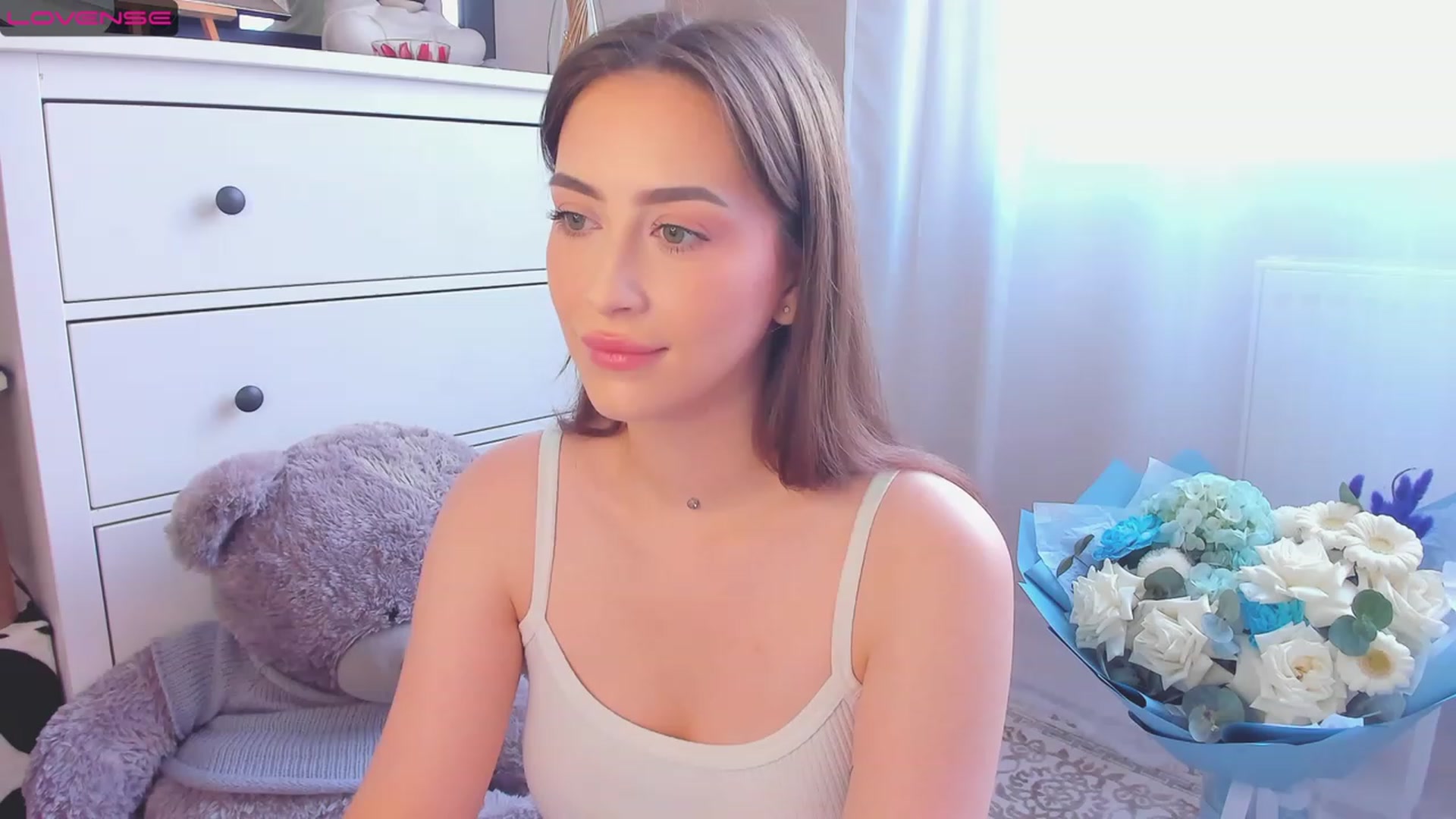 Gallery image thumbnail from Lanna_Rhoades's myfreecams stream on, 09/11/2023, 12:53 image 3 of 20