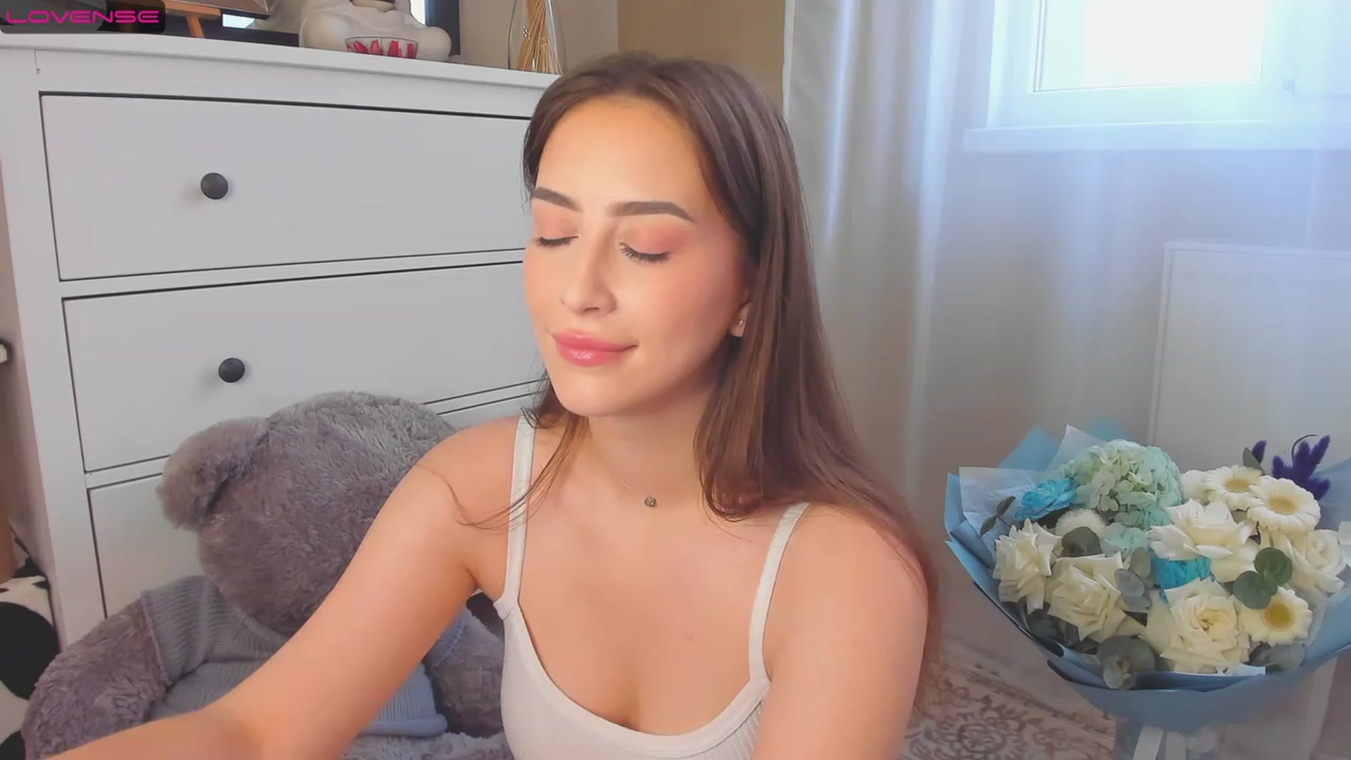 Gallery image thumbnail from Lanna_Rhoades's myfreecams stream on, 09/11/2023, 12:53 image 16 of 20