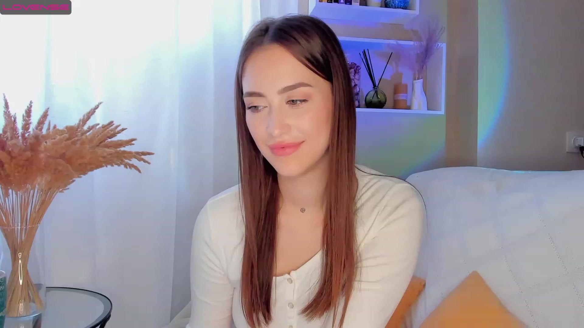 Gallery image thumbnail from Lanna_Rhoades's myfreecams stream on, 09/14/2023, 12:23 image 12 of 20