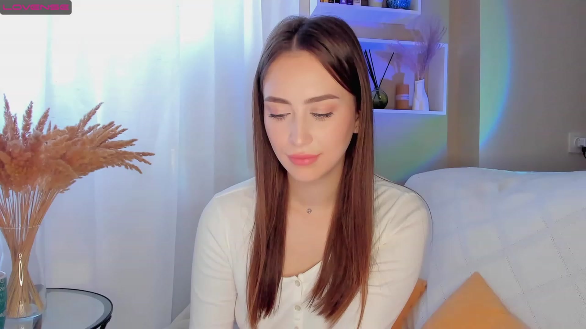 Gallery image thumbnail from Lanna_Rhoades's myfreecams stream on, 09/14/2023, 12:23 image 13 of 20