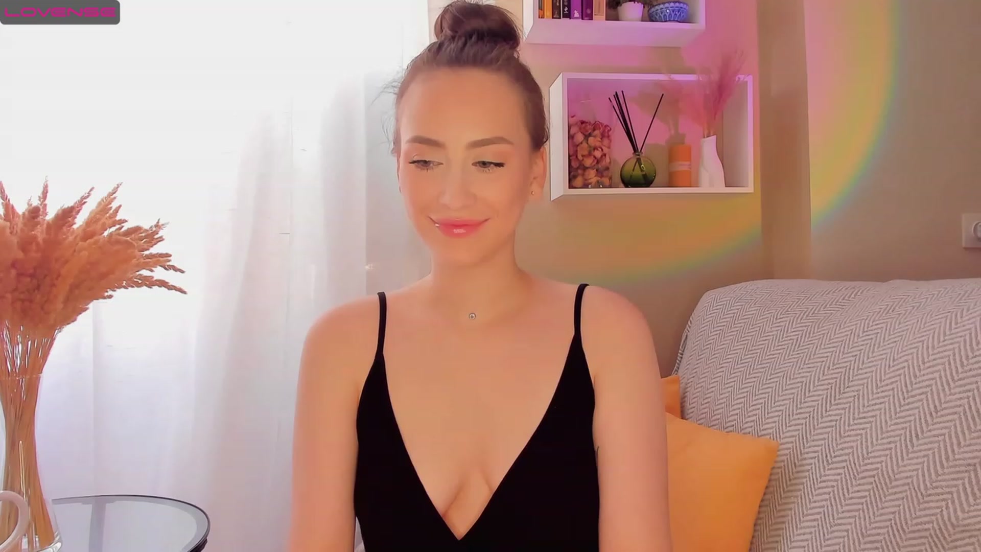 Gallery image thumbnail from Lanna_Rhoades's myfreecams stream on, 09/18/2023, 12:35 image 8 of 20