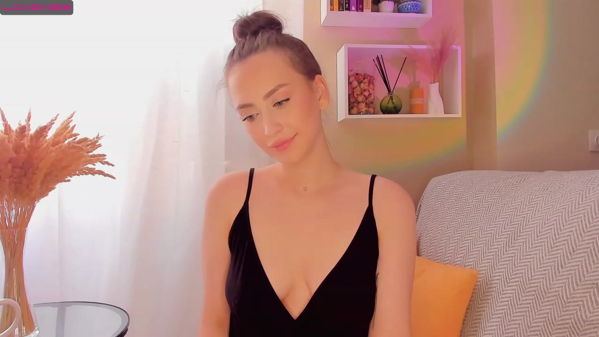 Gallery image thumbnail from Lanna_Rhoades's myfreecams stream on, 09/18/2023, 12:35 image 18 of 20