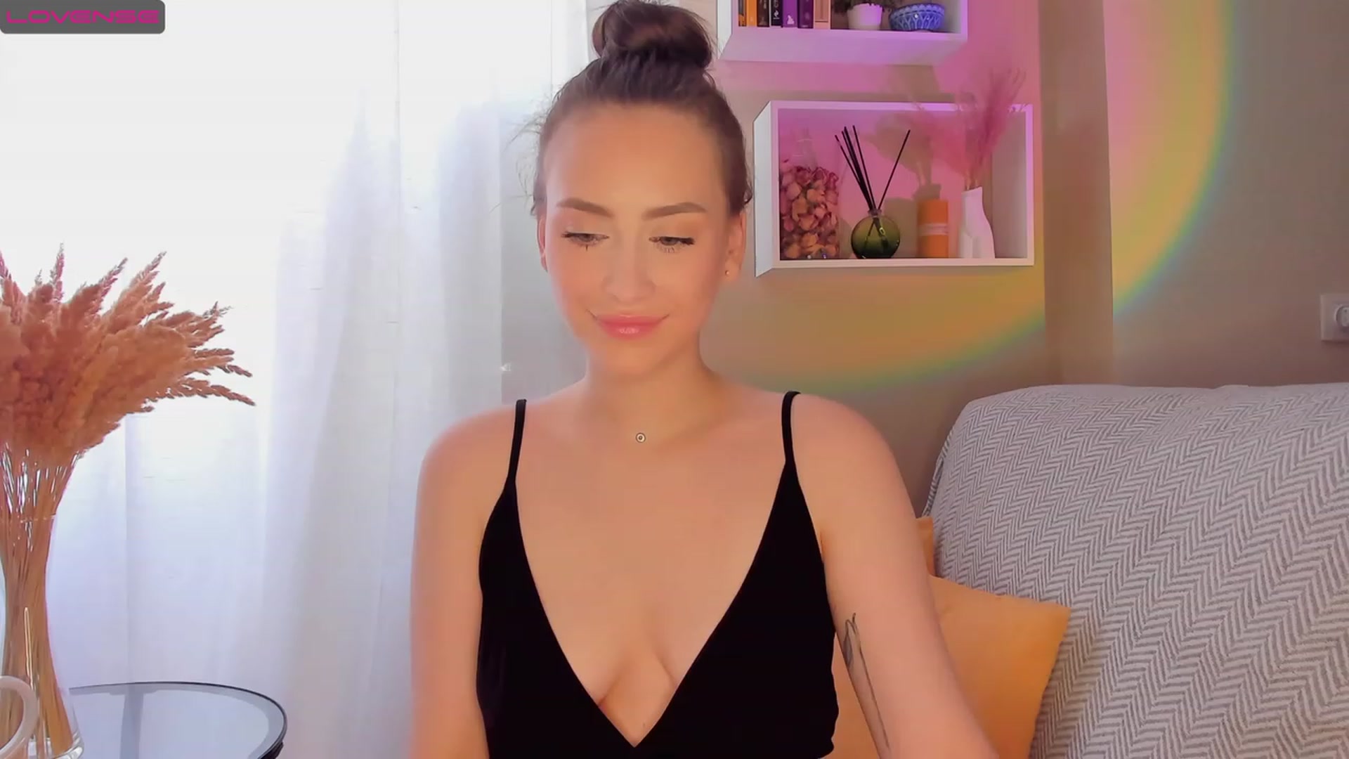 Gallery image thumbnail from Lanna_Rhoades's myfreecams stream on, 09/18/2023, 12:35 image 9 of 20