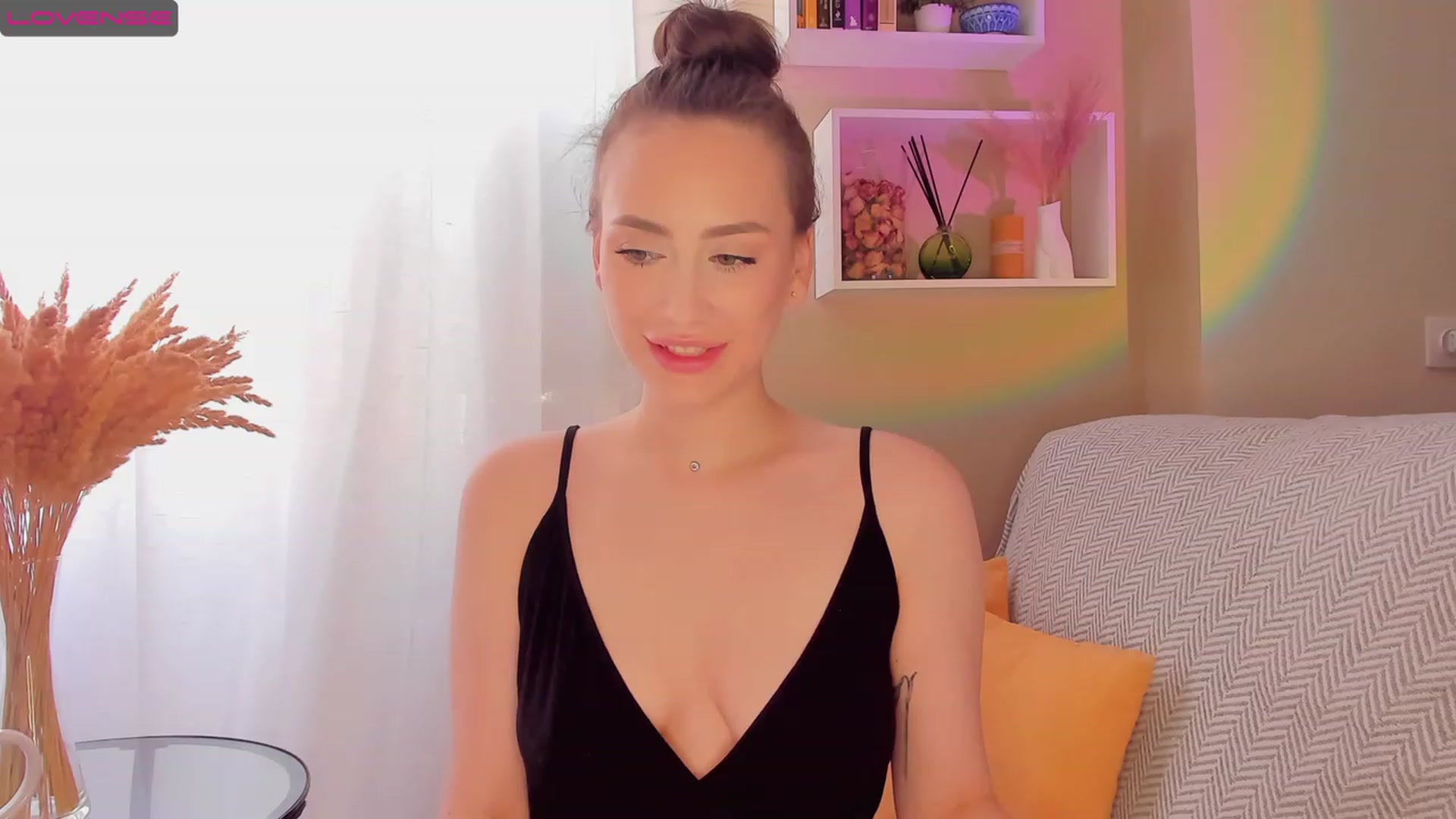 Gallery image thumbnail from Lanna_Rhoades's myfreecams stream on, 09/18/2023, 12:35 image 11 of 20
