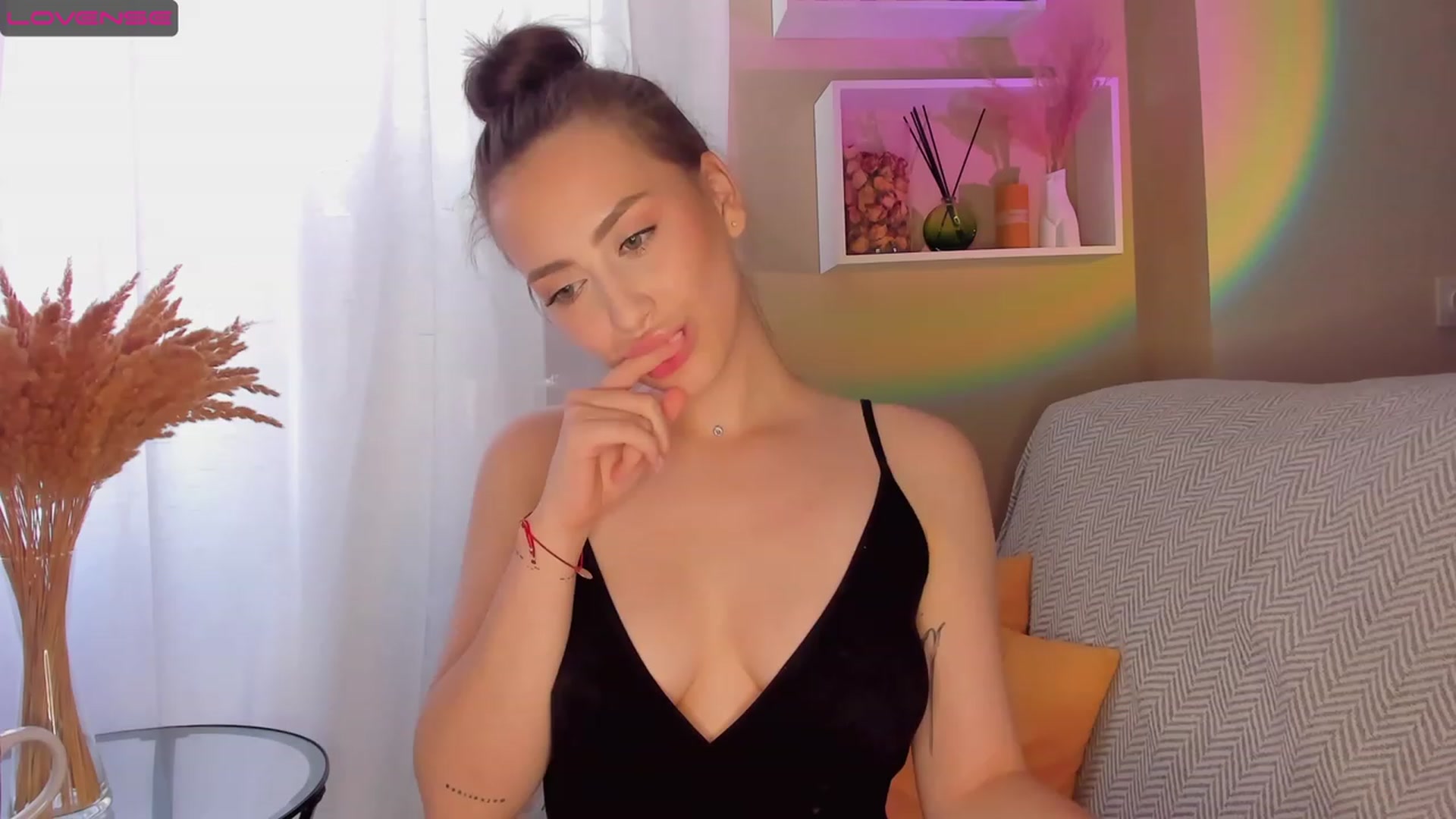 Gallery image thumbnail from Lanna_Rhoades's myfreecams stream on, 09/18/2023, 13:54 image 15 of 20
