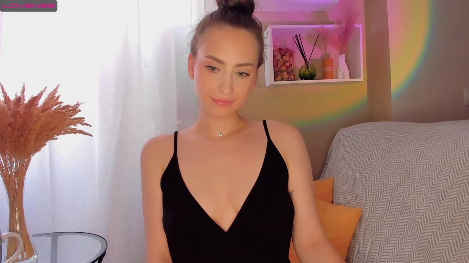 Gallery image thumbnail from Lanna_Rhoades's myfreecams stream on, 09/18/2023, 13:54 image 8 of 20