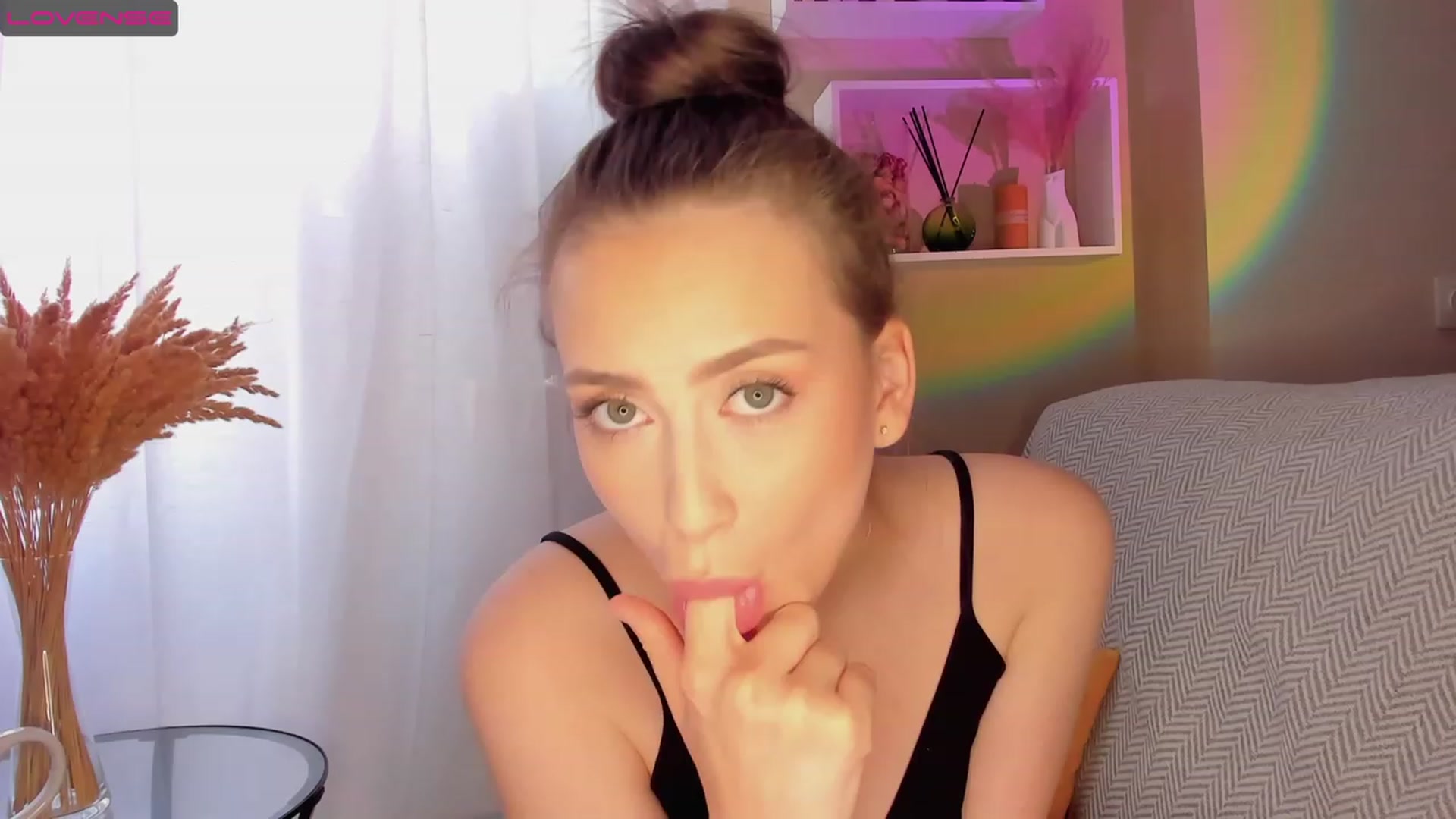 Gallery image thumbnail from Lanna_Rhoades's myfreecams stream on, 09/18/2023, 13:54 image 14 of 20