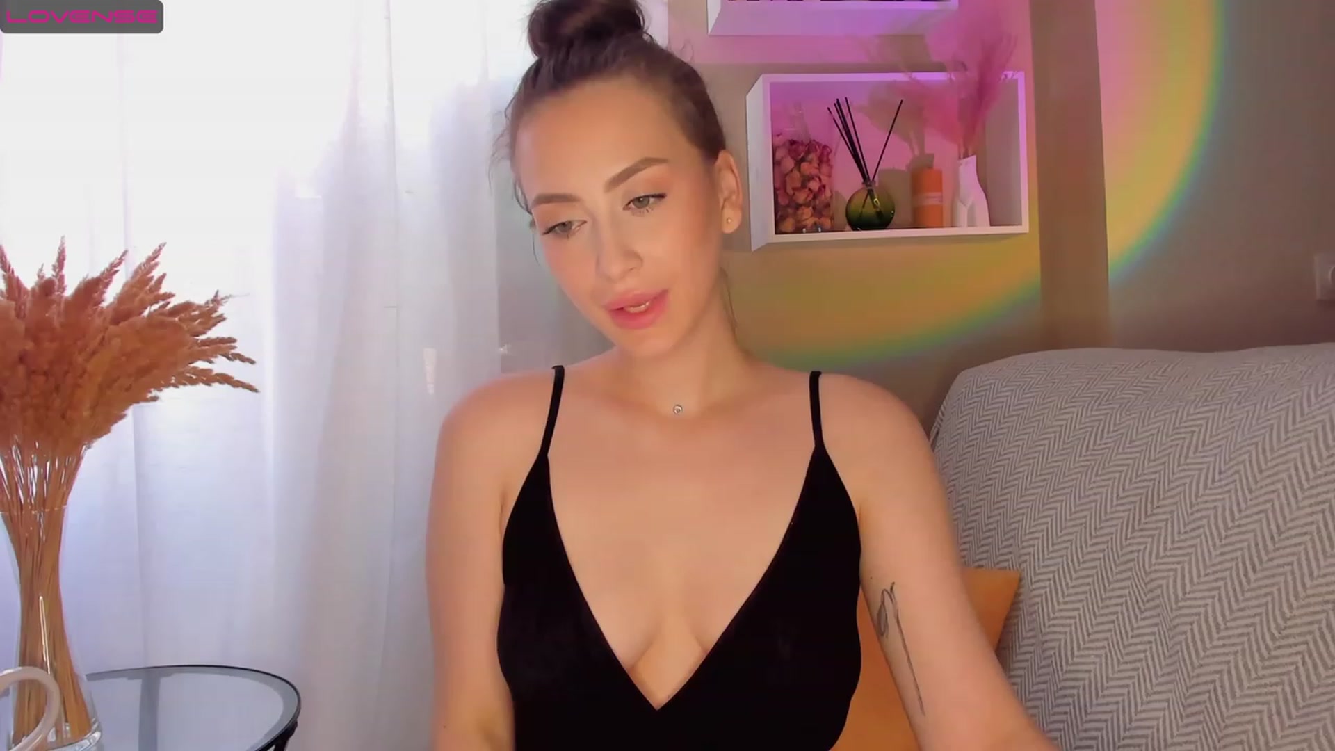 Gallery image thumbnail from Lanna_Rhoades's myfreecams stream on, 09/18/2023, 13:54 image 20 of 20