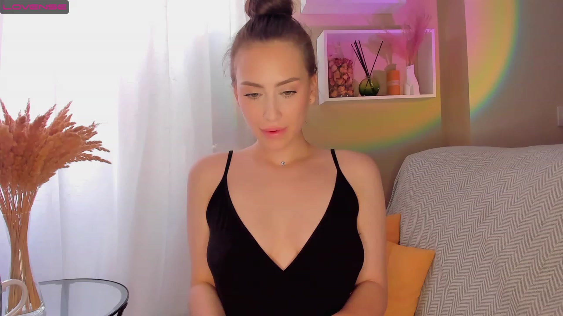 Gallery image thumbnail from Lanna_Rhoades's myfreecams stream on, 09/18/2023, 13:54 image 7 of 20
