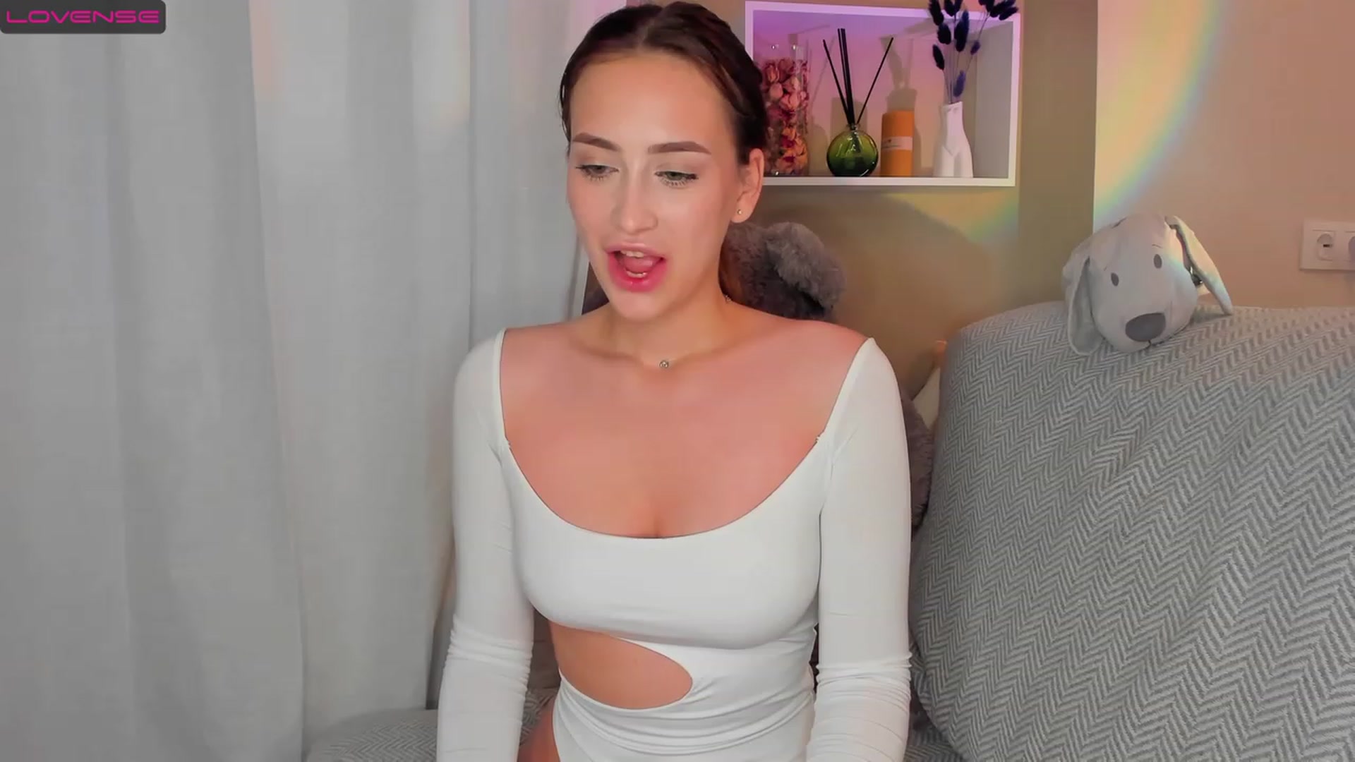 Gallery image thumbnail from Lanna_Rhoades's myfreecams stream on, 10/12/2023, 14:10 image 9 of 20