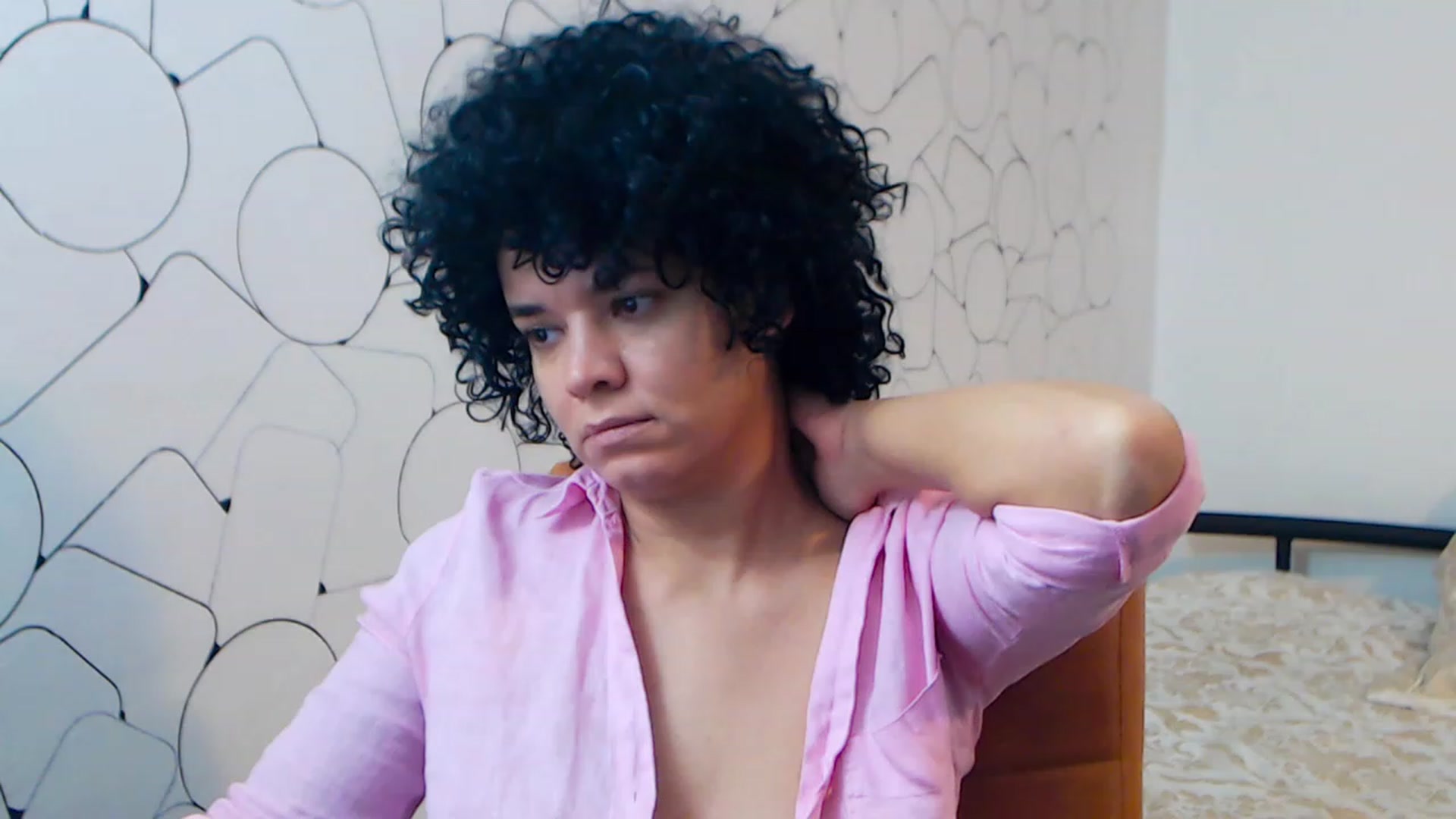 Gallery image thumbnail from LaraAnne_'s myfreecams stream on, 12/31/2022, 11:05 image 19 of 20