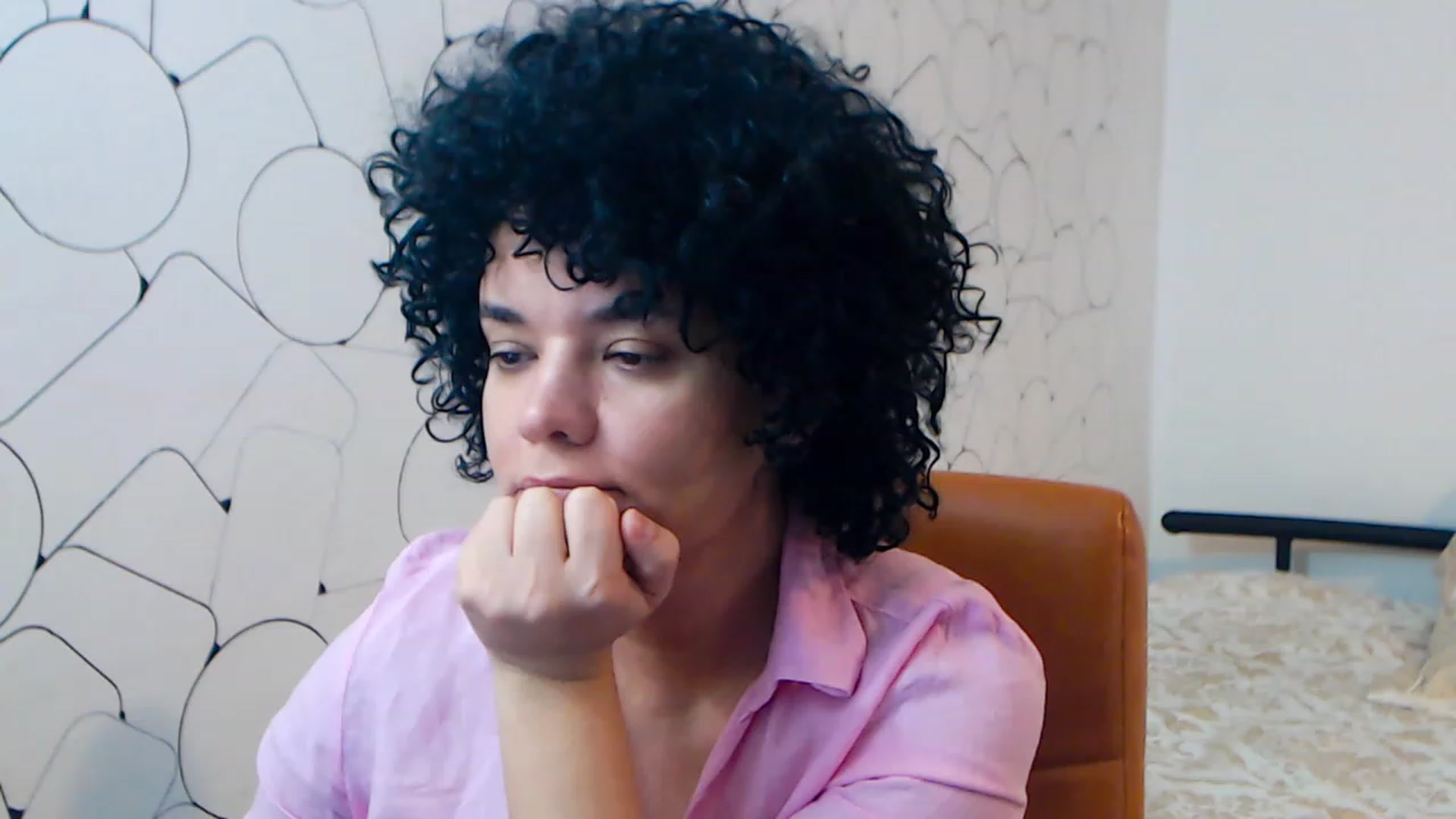 Gallery image thumbnail from LaraAnne_'s myfreecams stream on, 12/31/2022, 11:05 image 18 of 20
