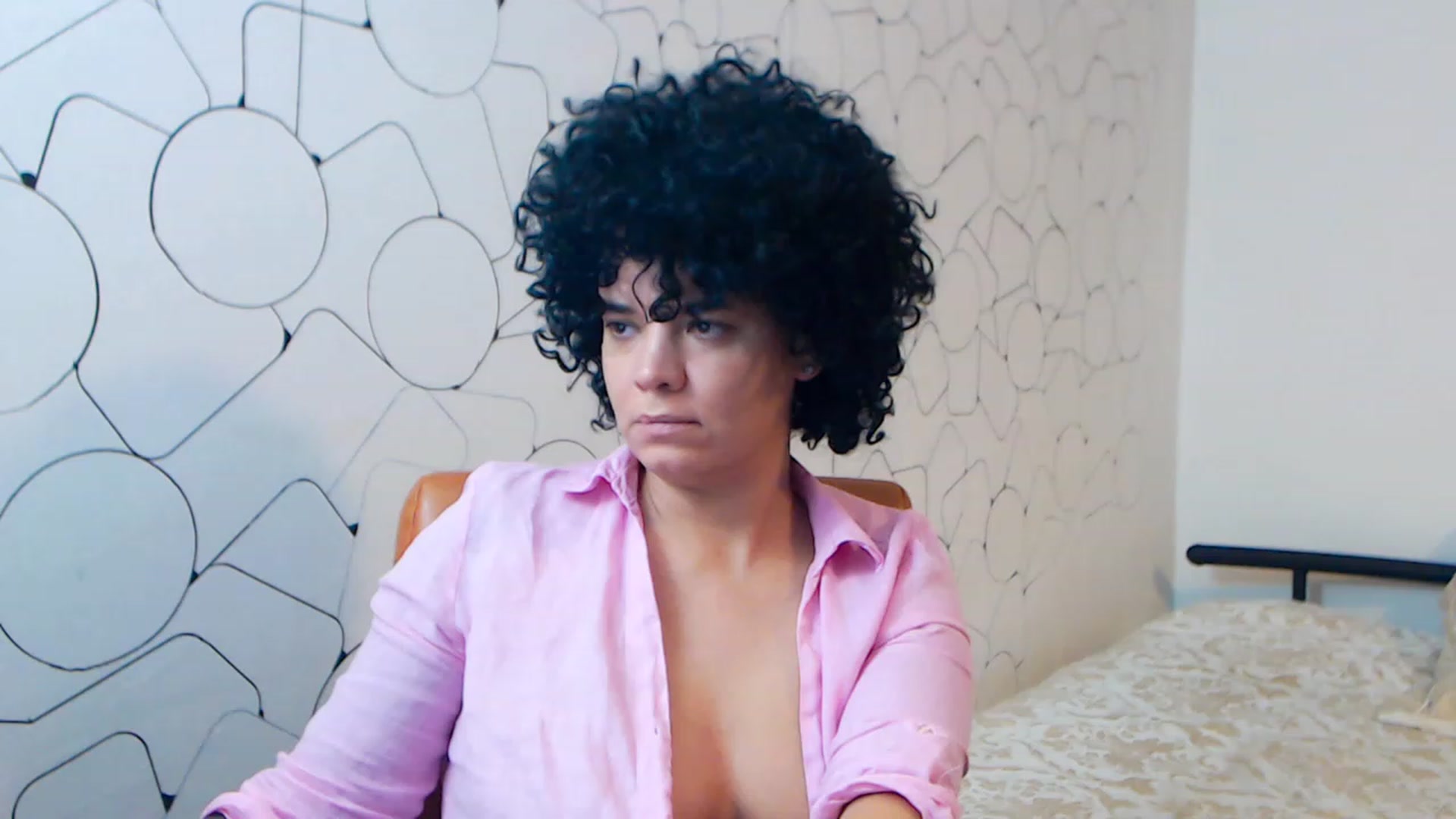 Gallery image thumbnail from LaraAnne_'s myfreecams stream on, 12/31/2022, 12:45 image 20 of 20