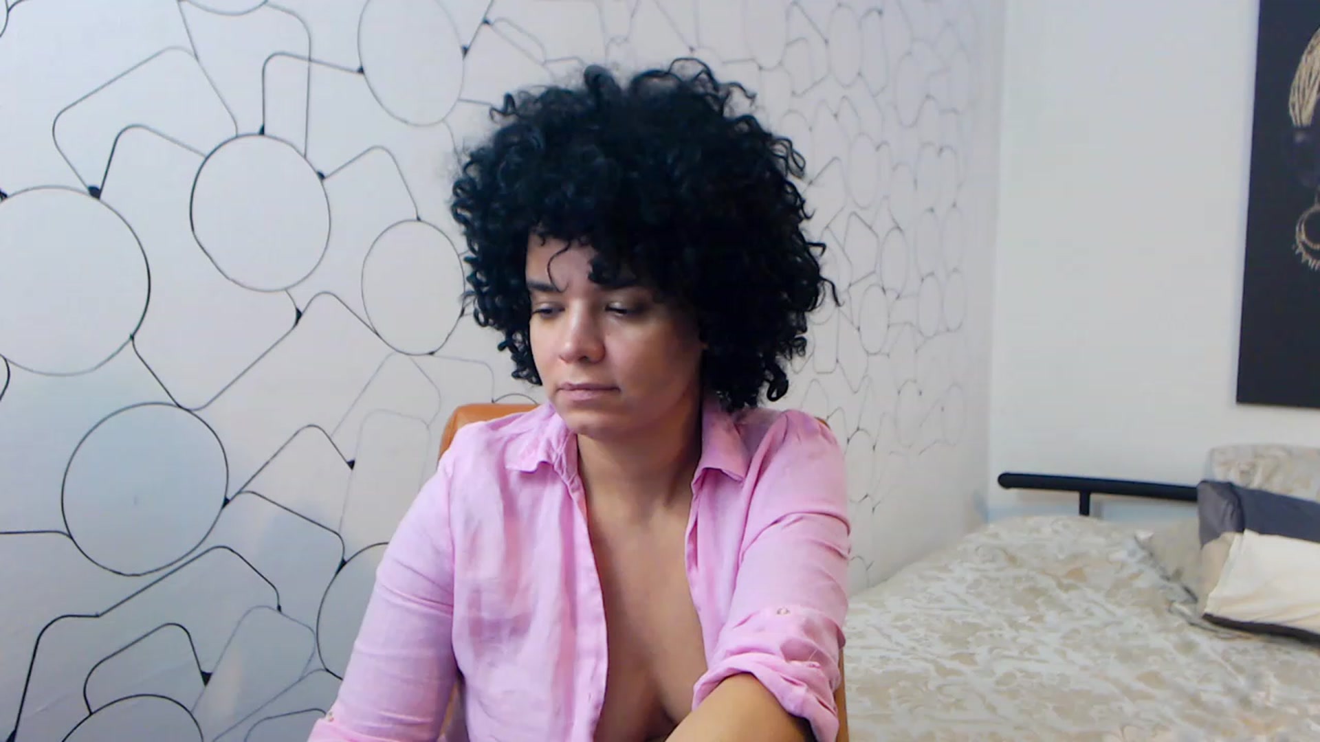 Gallery image thumbnail from LaraAnne_'s myfreecams stream on, 12/31/2022, 18:04 image 11 of 20