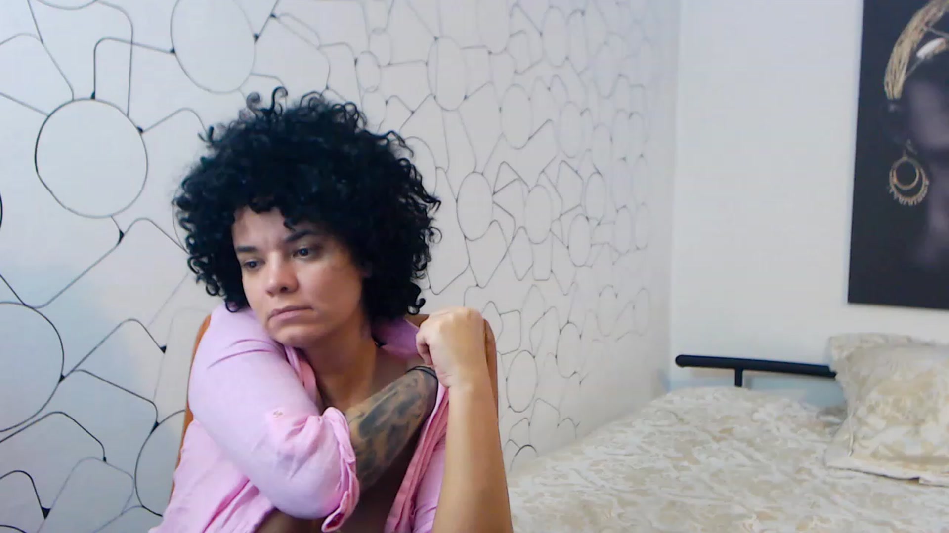 Gallery image thumbnail from LaraAnne_'s myfreecams stream on, 12/31/2022, 21:36 image 8 of 20