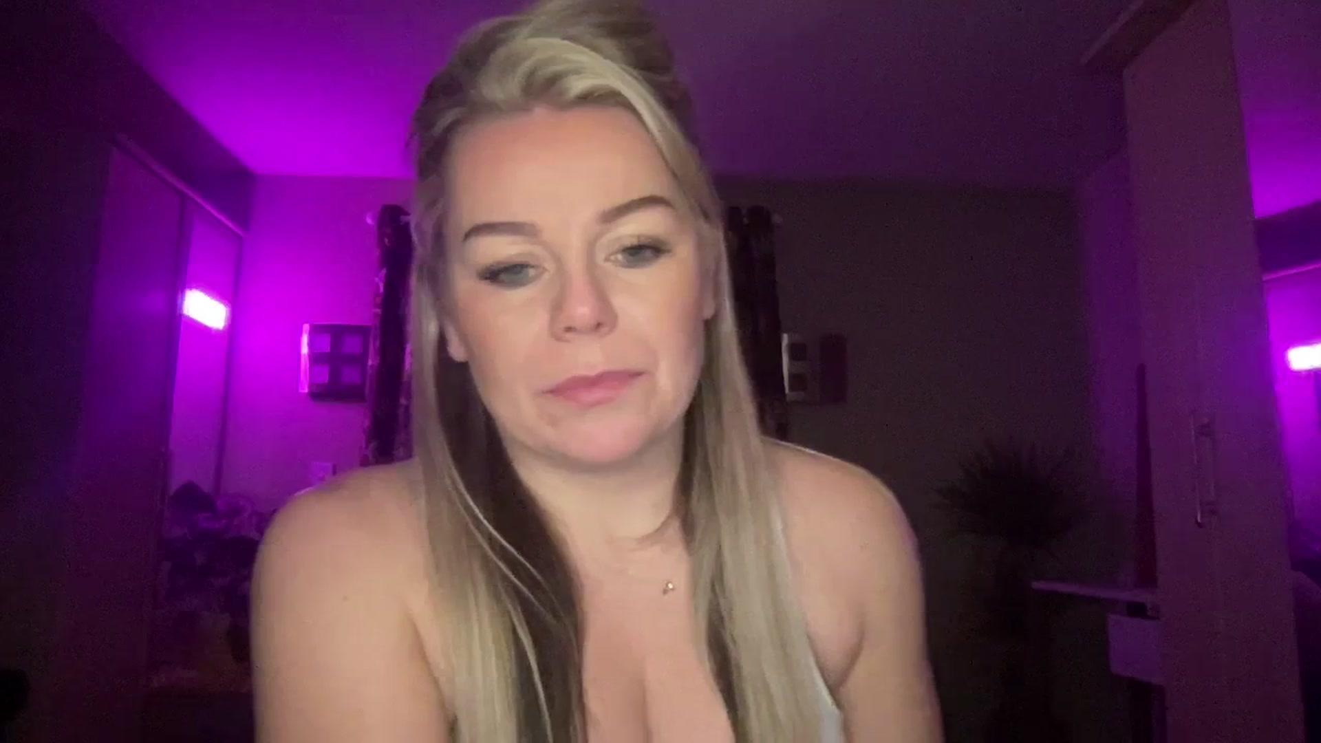 Gallery image thumbnail from LaraBirthday's myfreecams stream on, 01/02/2024, 20:59 image 20 of 20