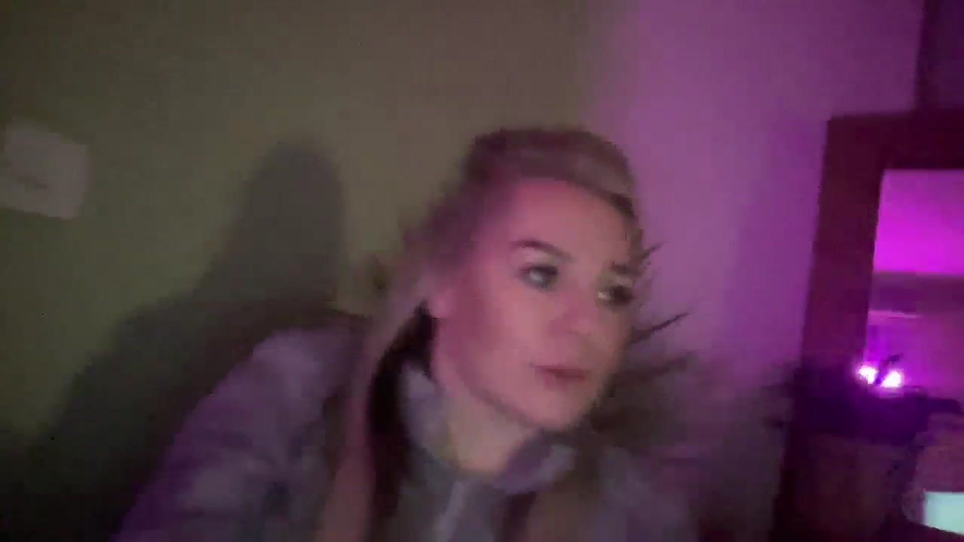 Gallery image thumbnail from LaraBirthday's myfreecams stream on, 01/02/2024, 23:55 image 15 of 20
